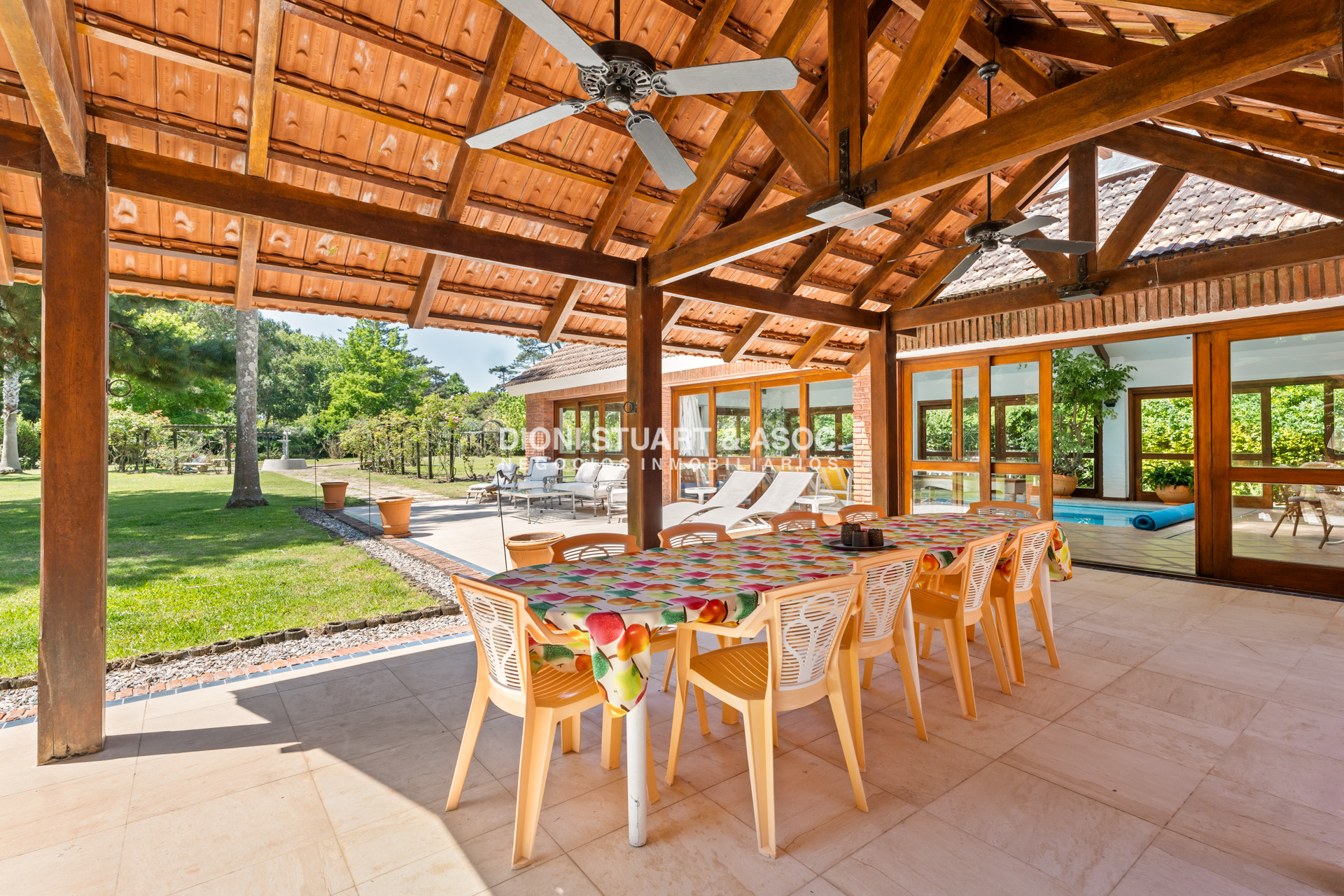 Casa ID.843 - CASA EN VENTA EN EL GOLF - INCREIBLE