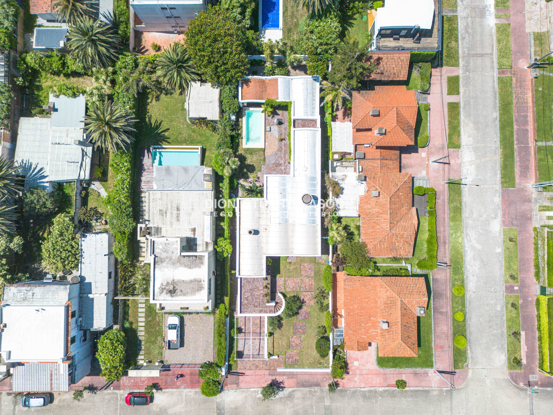 Casa ID.807 - CASA EN VENTA EN LA PENINSULA PUNTA DEL ESTE CON 4 DORMITORIOS