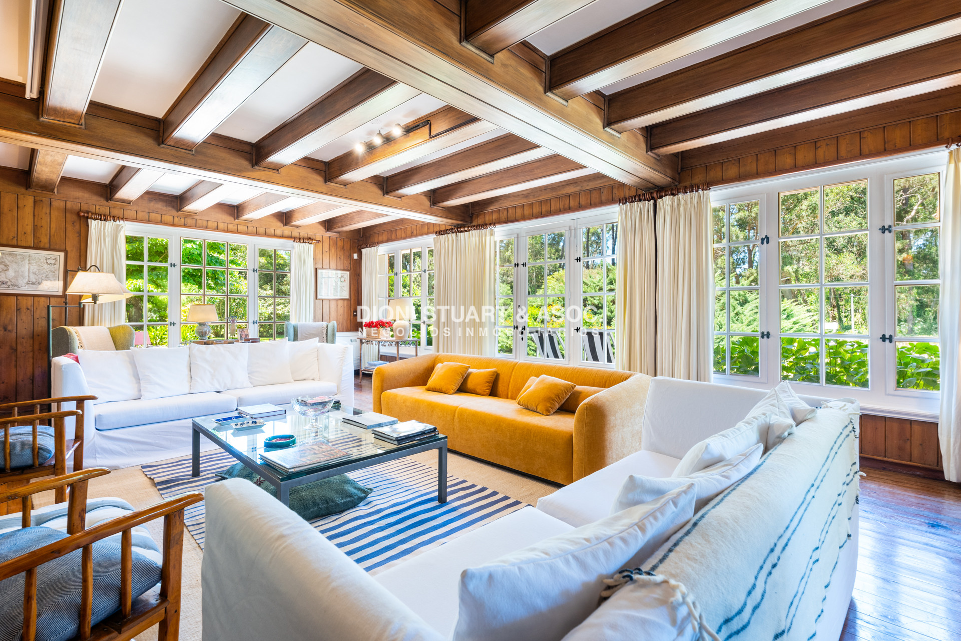 Casa ID.858 - Gran Casa en el Golf - 5 Dorm y Dep. - ARQ. ARTURO DUBOURG