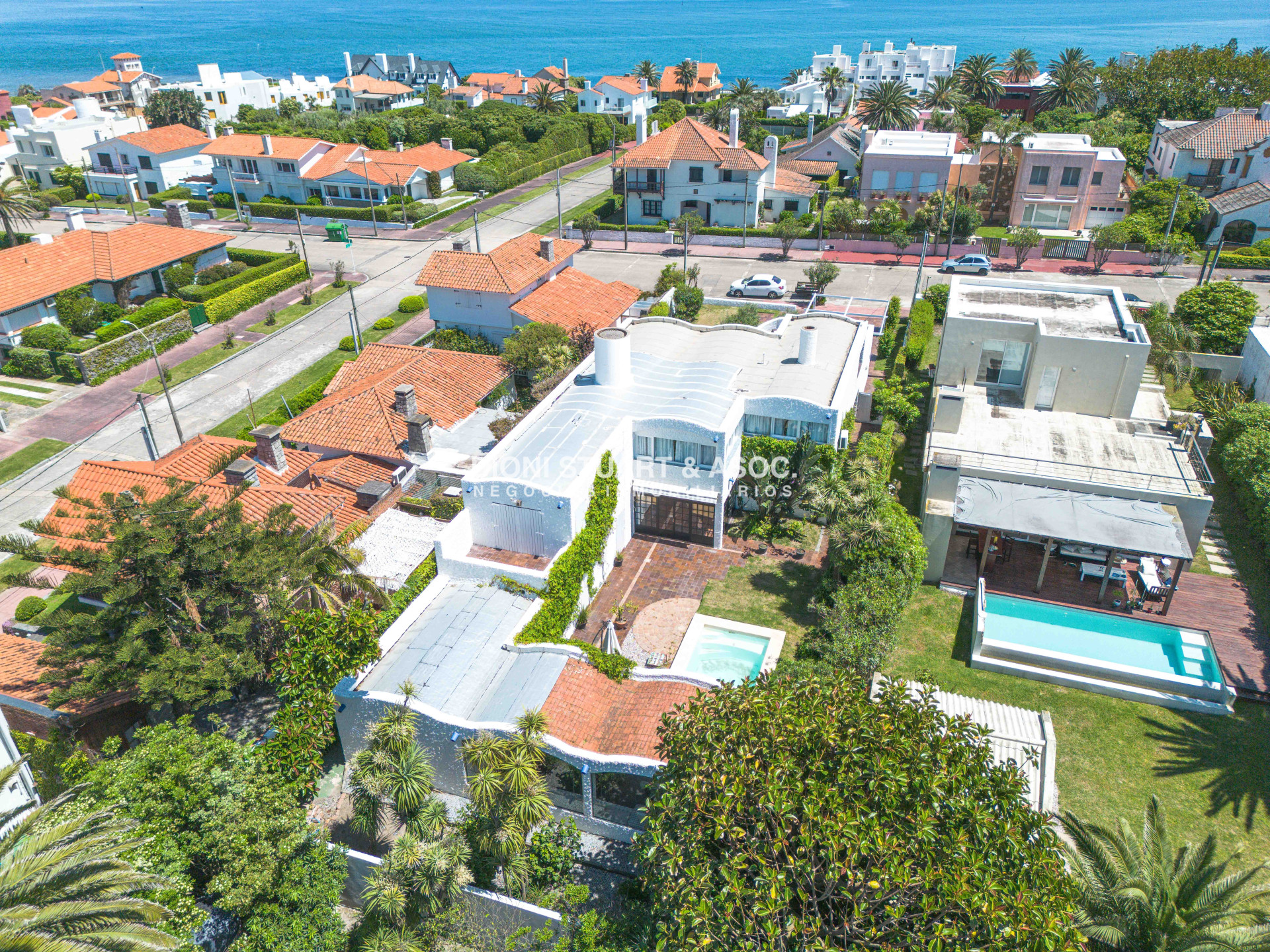 Casa ID.807 - CASA EN VENTA EN LA PENINSULA PUNTA DEL ESTE CON 4 DORMITORIOS
