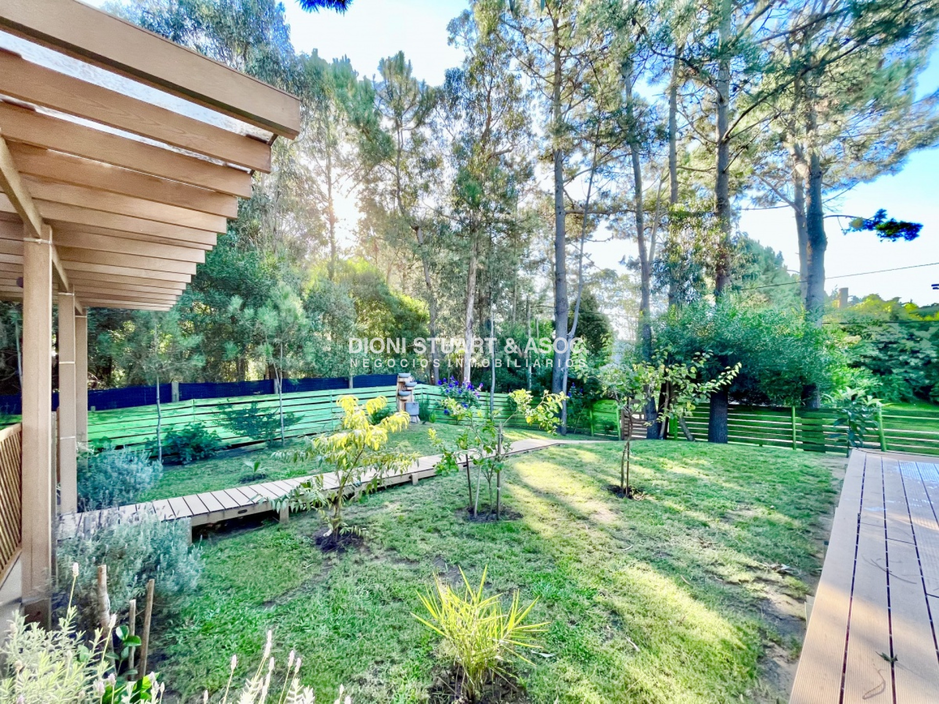 Casa ID.108 - Se vende casa en Parque Burnett