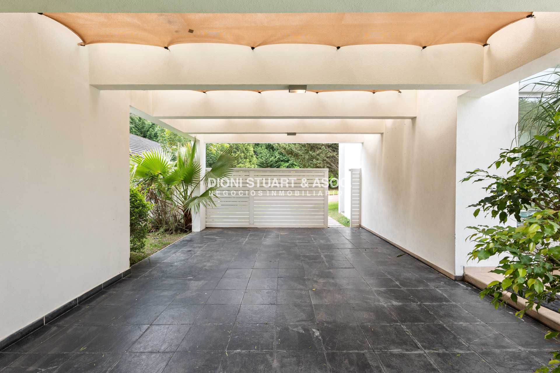 Casa ID.809 - Casa en Boluevard Park - 5 Dormitorios