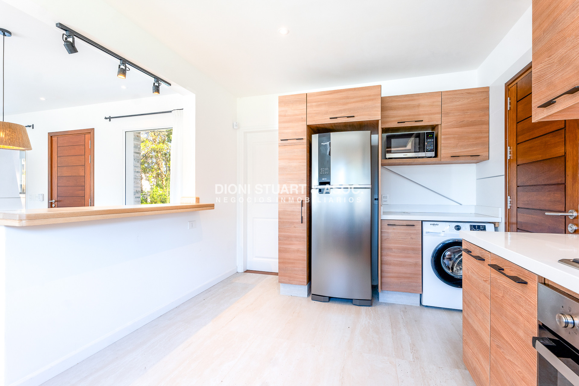 Casa ID.805 - CASA NUEVA EN VENTA EN MONTOYA LA BARRA - 3 DORMITORIOS Y PISCINA