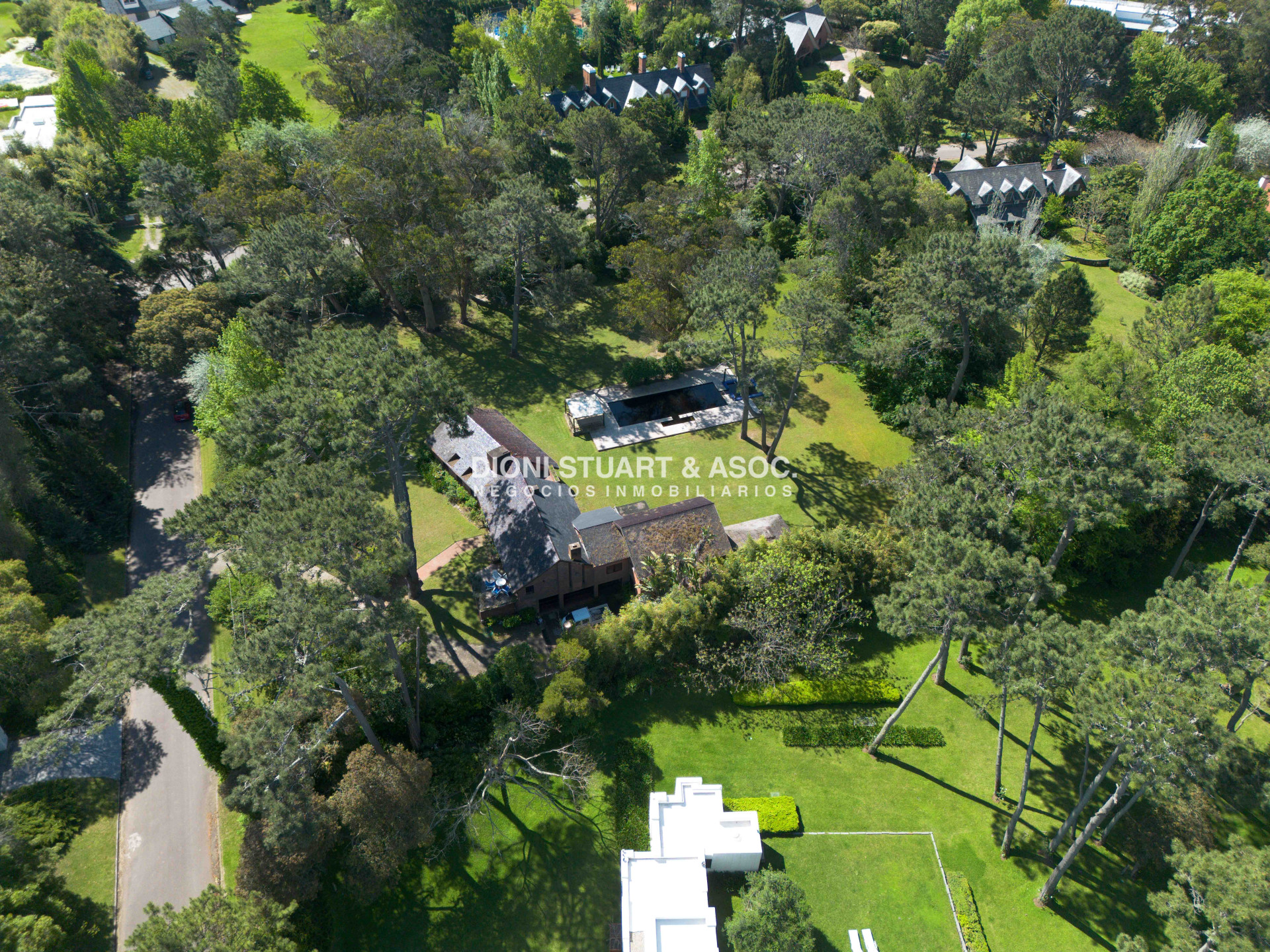 Casa ID.804 - CASA EN EL GOLF DE 6 DORMITORIOS - EXCELENTE CONSTRUCCIÓN