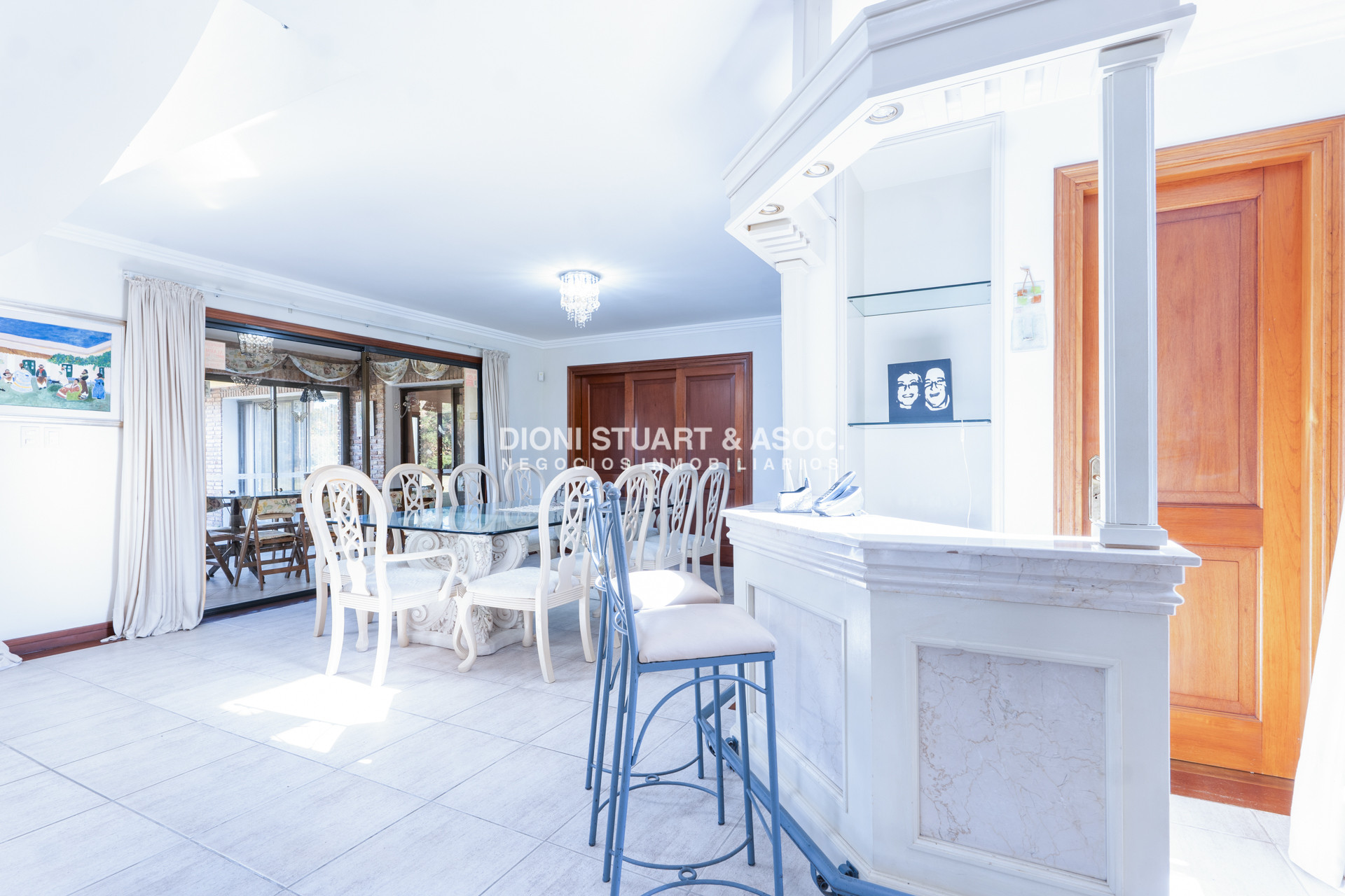 Casa ID.1057 - VENTA CASA 7 DORMITORIOS PLAYA MANSA A 1 CUADRA DEL MAR