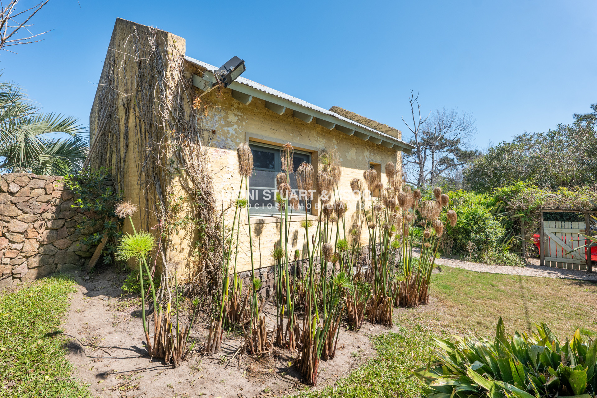 Casa ID.765 - ALQUILER DE TEMPORADA CASA EN LA BARRA CON 4 DORMITORIOS Y PISCINA MUY CERCA DEL MAR