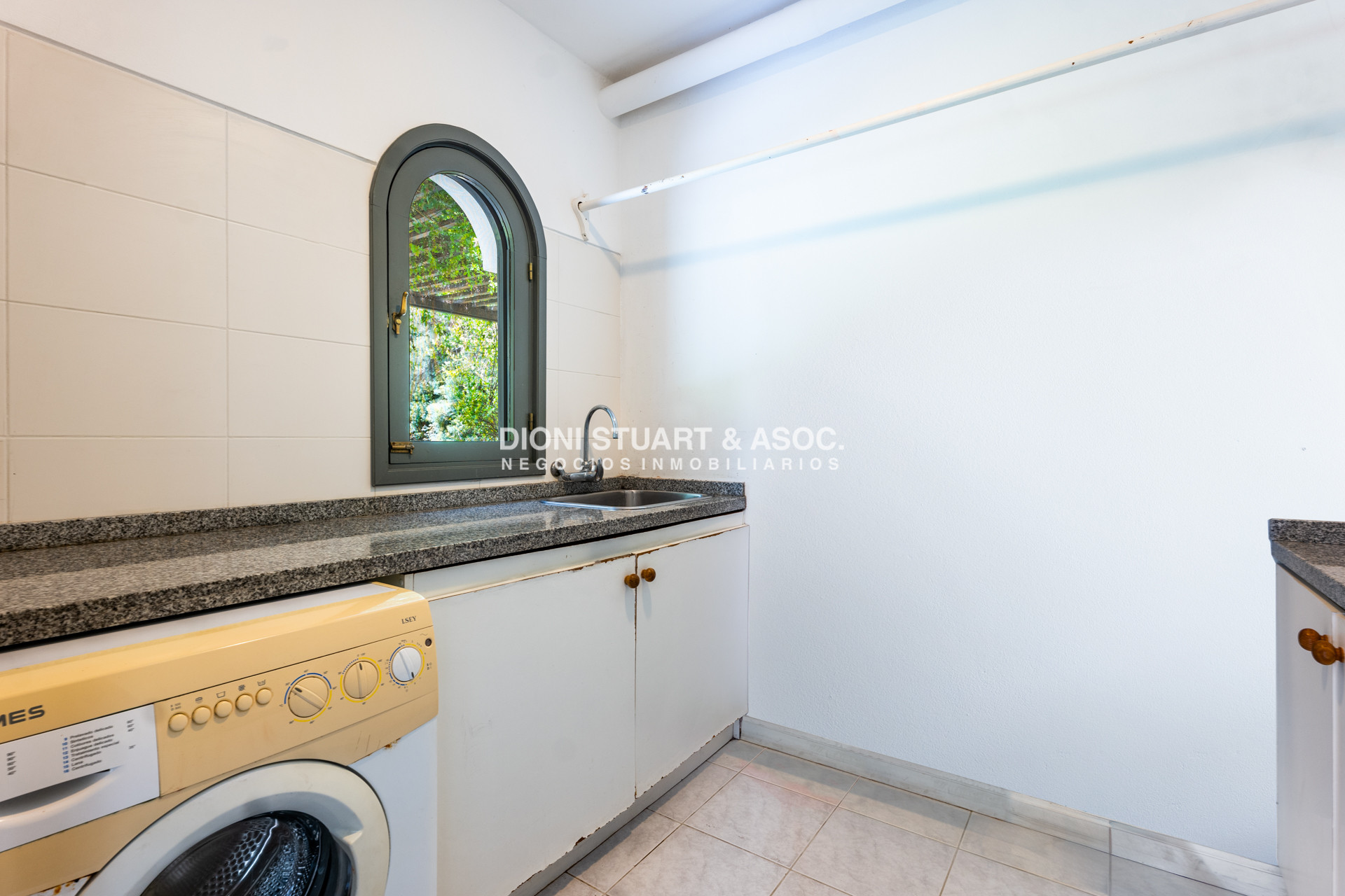 Casa ID.803 - CASA EN VENTA EN EL GOLF CON 8 DORMITORIOS EN SUTIE