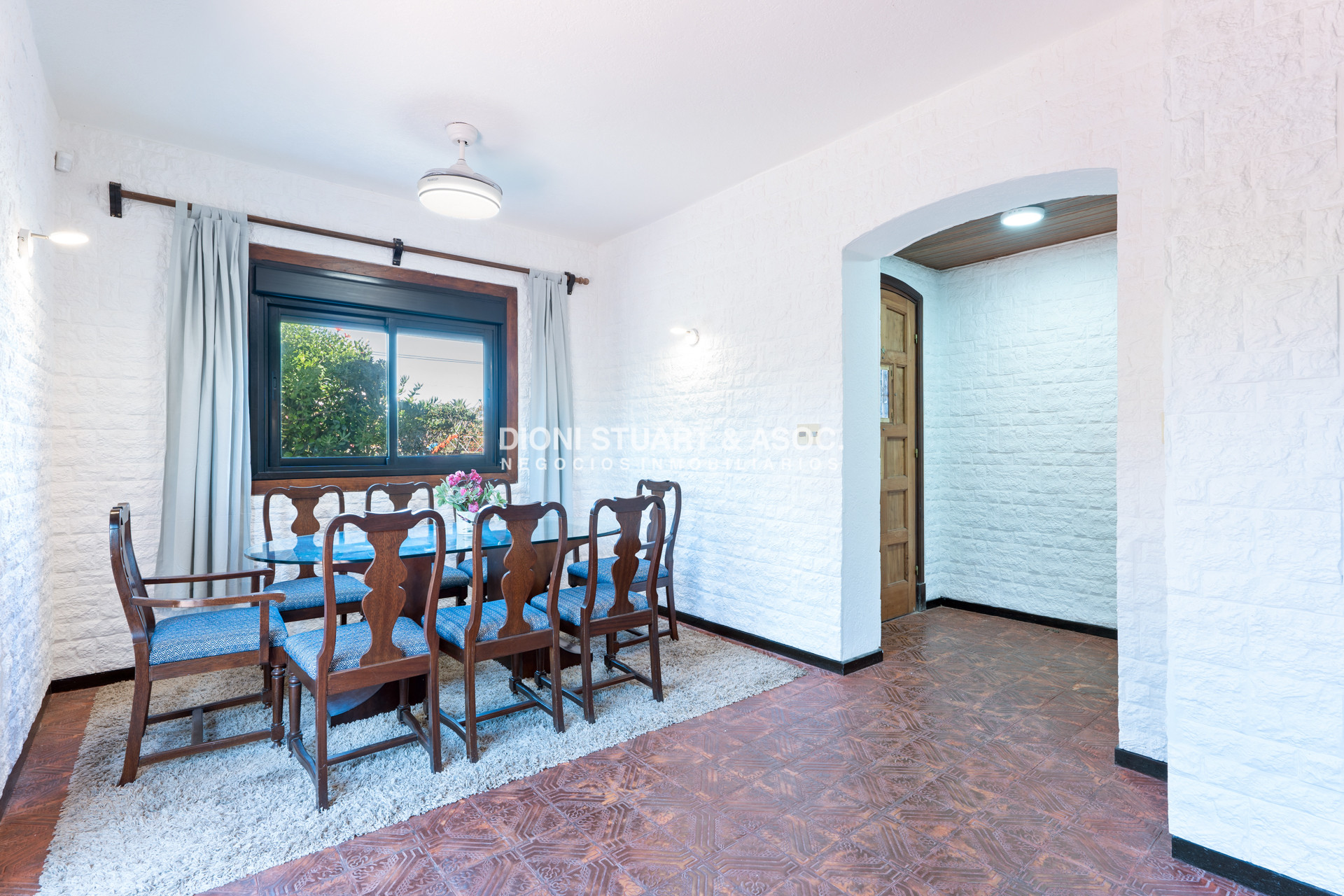 Casa ID.527 - CASA EN VENTA EN PUNTA DEL ESTE - 4 DORMITORIOS