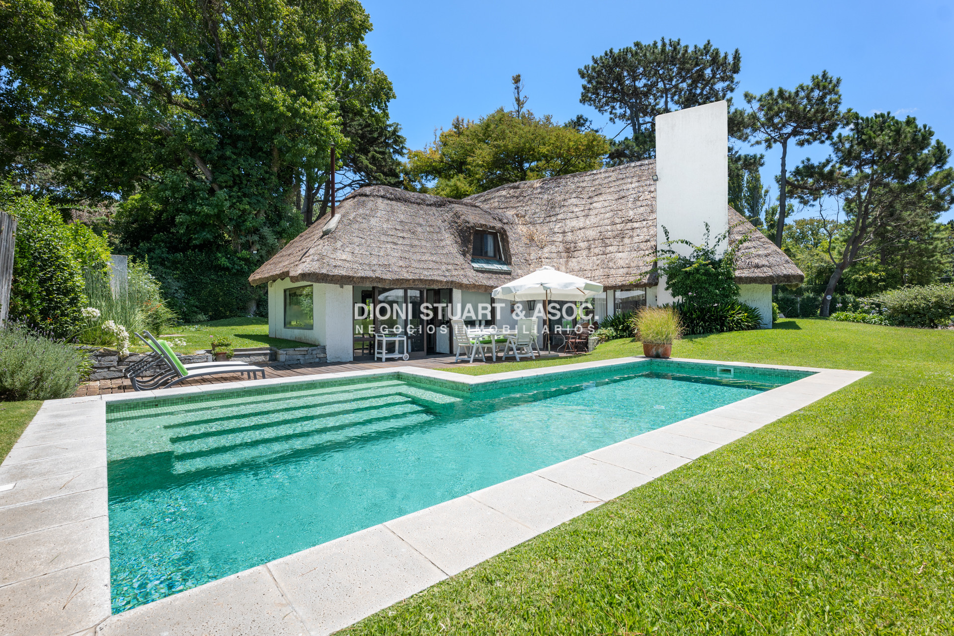 Casa ID.888 - CASA EN SAN RAFAEL - 4 DORMITORIOS - PISCINA CLIMATIZADA