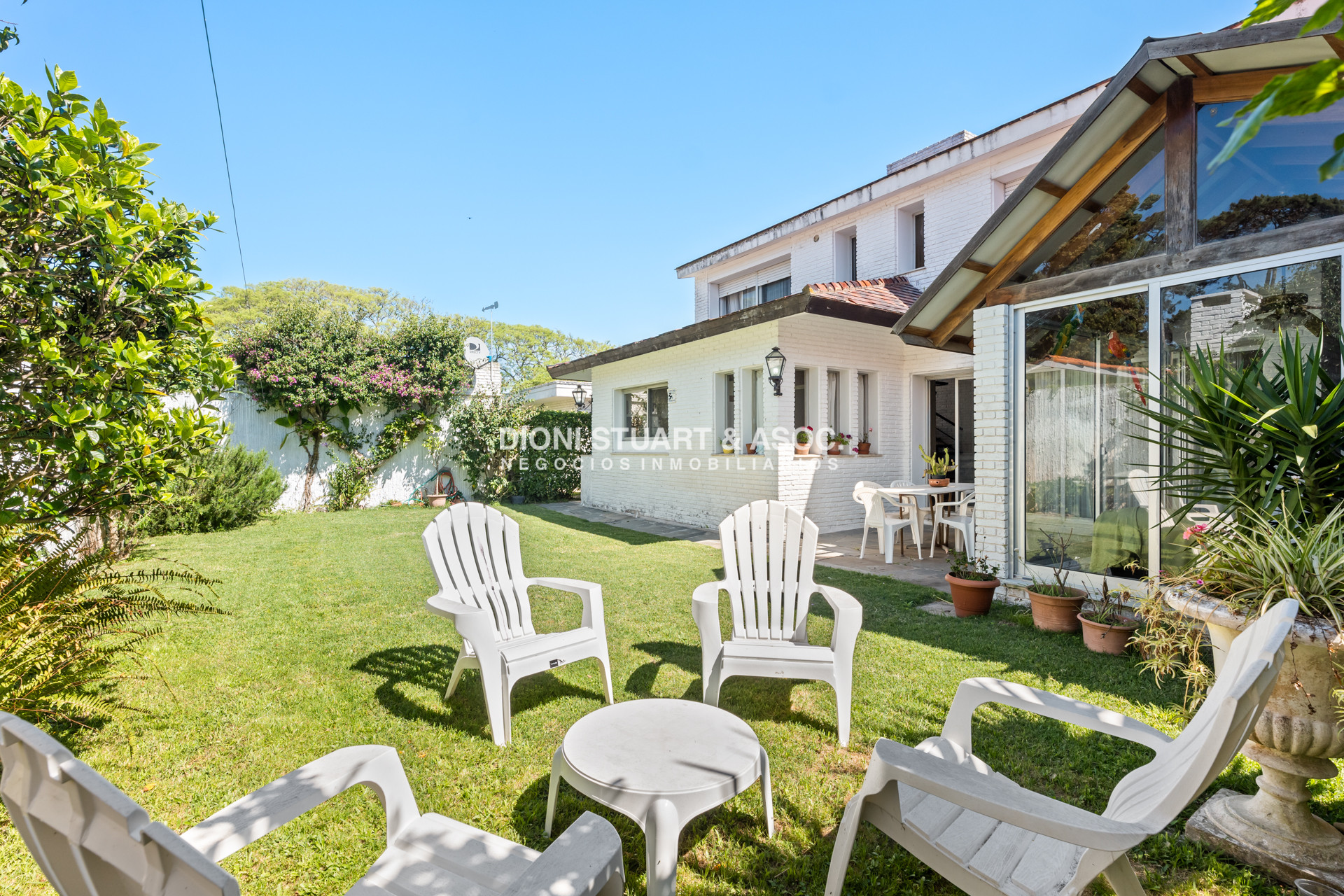 Casa ID.819 - CASA EN VENTA EN LA MANSA CERCA DEL MAR 3 DORMITORIOS + DEPENDENCIA