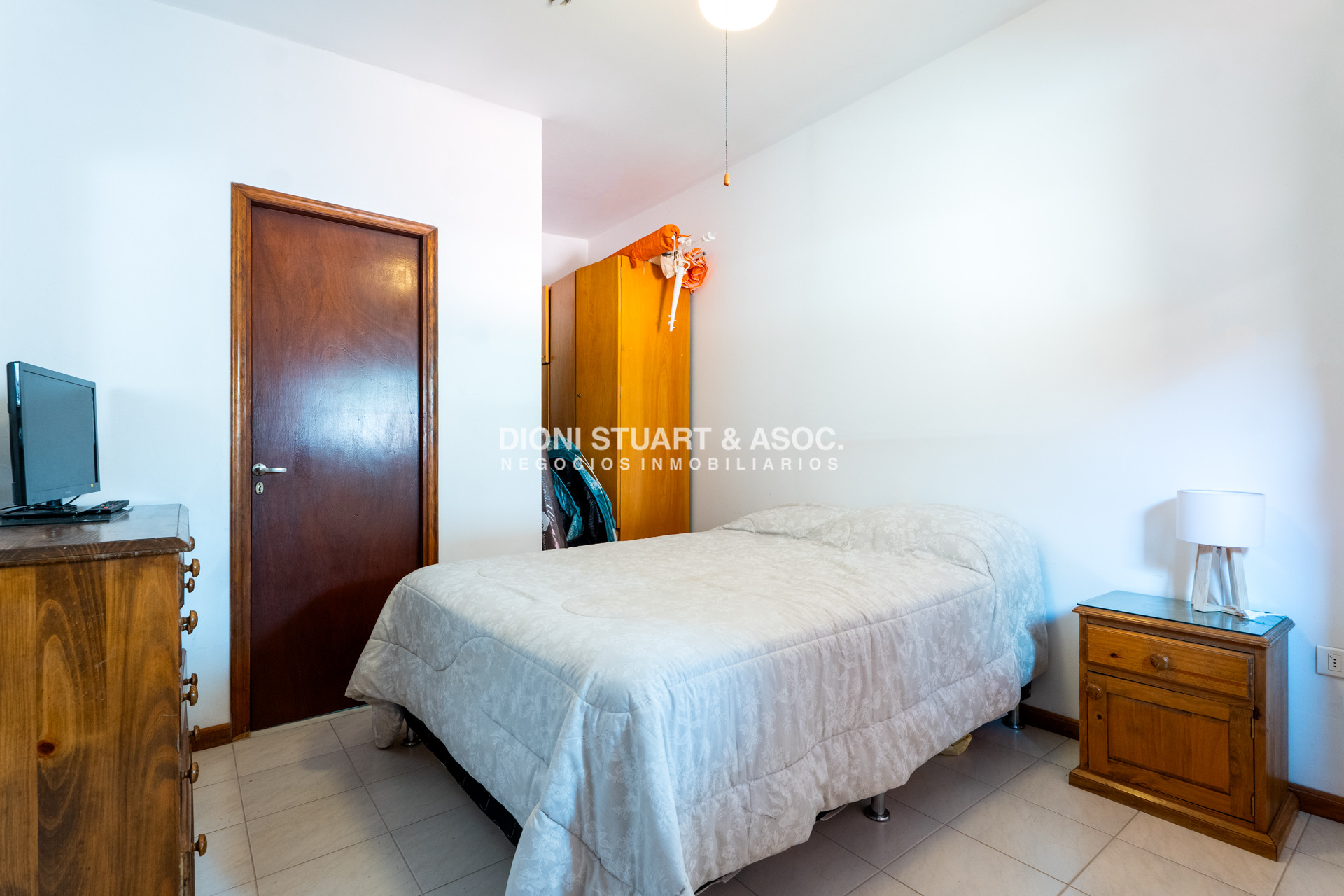 Casa ID.908 - CASA EN PLAYA MANSA - 5 DORMITORIOS - 5 BAÑOS - RECICLADA - CON PISCINA