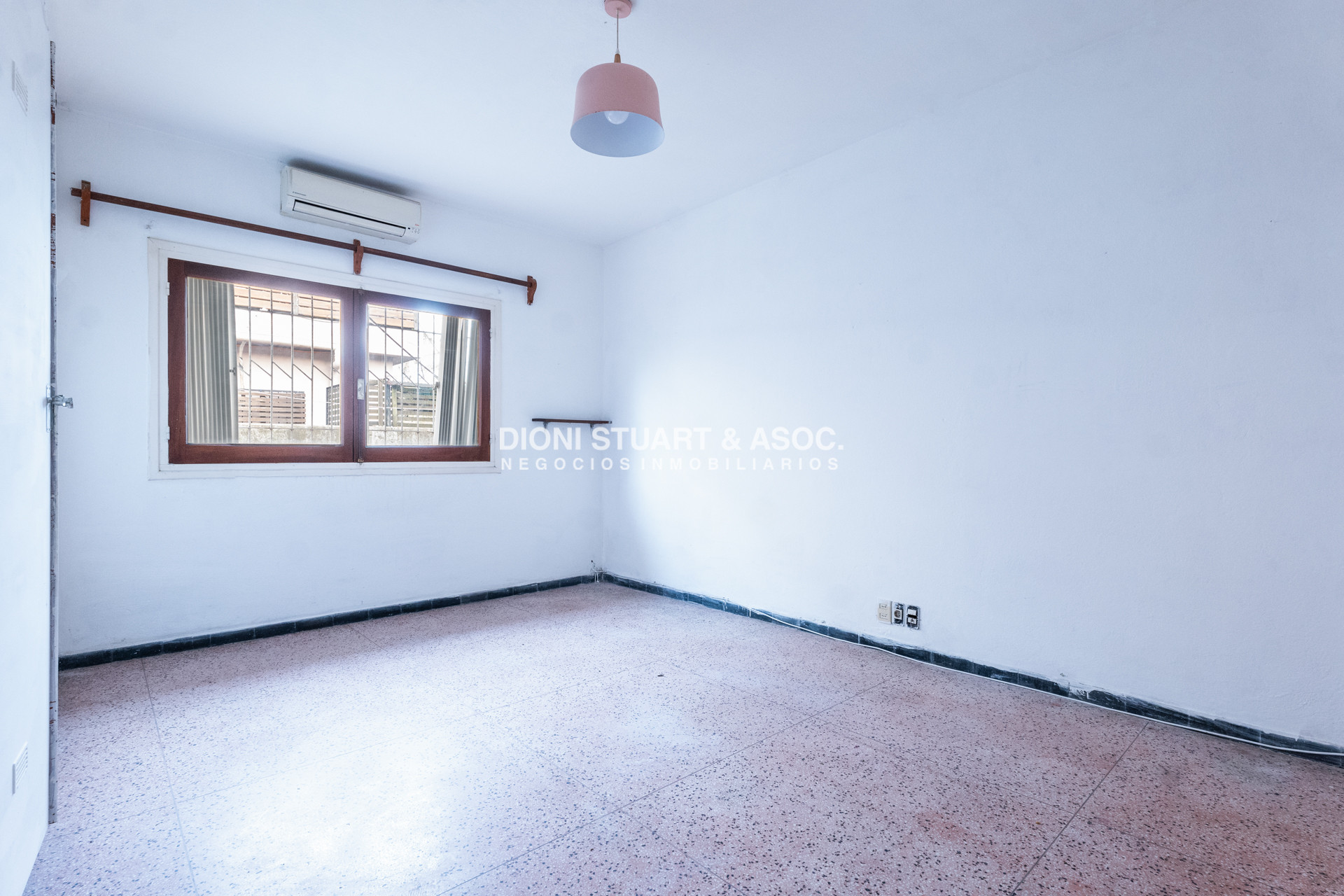 Casa ID.1060 - VENTA CASA 2 DORMITORIOS MALDONADO CERCA DEL MAR LAS DELICIAS
