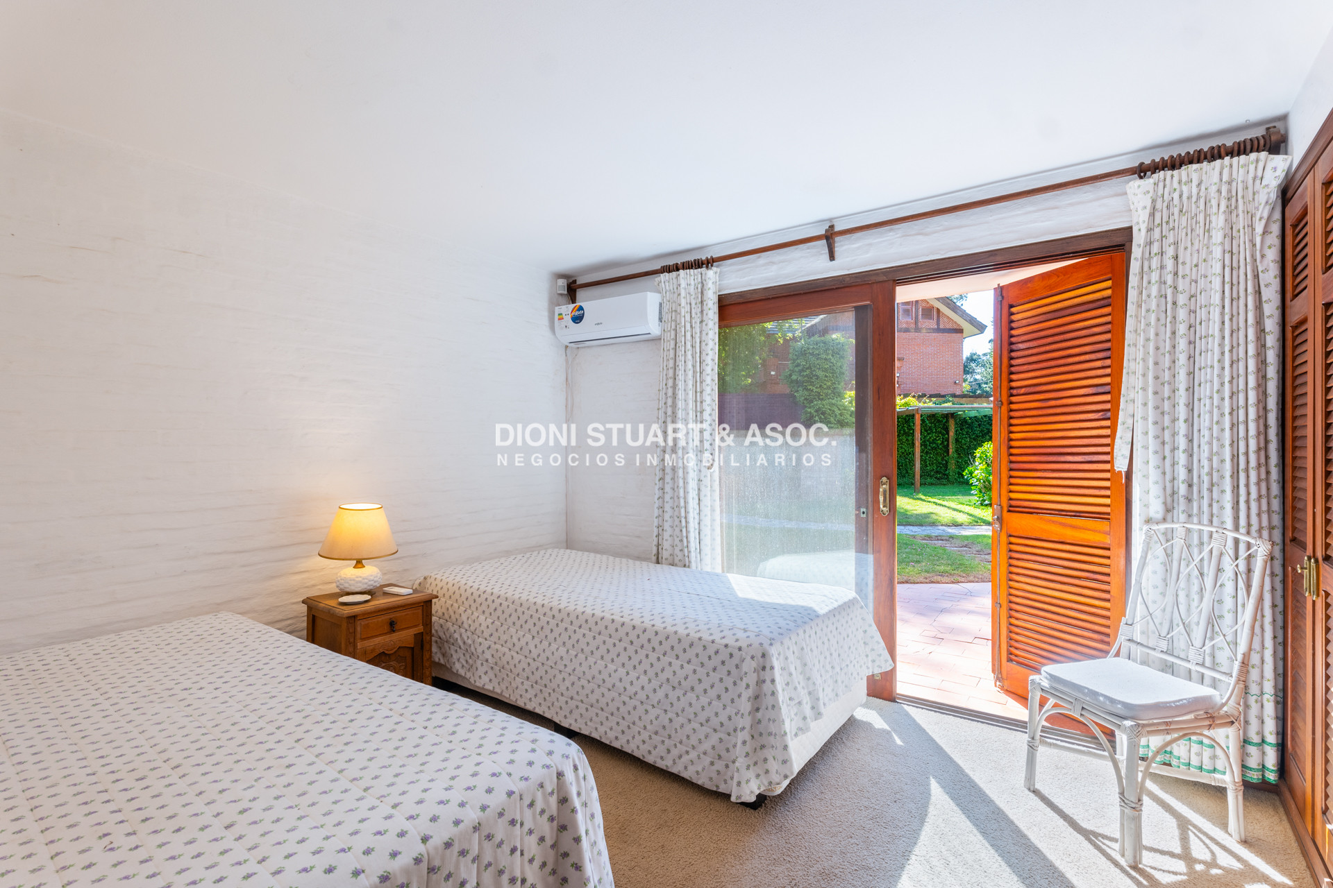 Casa ID.797 - Casa en Alquiler en Barrio Golf - Playa Brava - 5 Dormitorios y Piscina