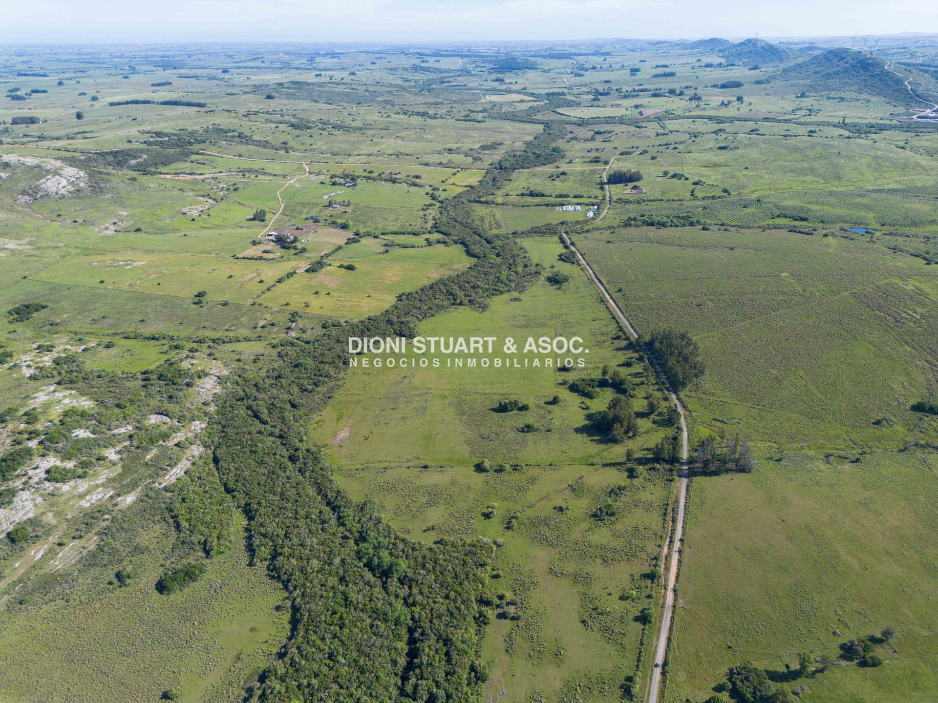 Chacra ID.833 - CHACRA DE 3 HECTAREAS EN SIERRA DE LOS CARACOLES CON ARROYO - CERCA DE MALDONADO