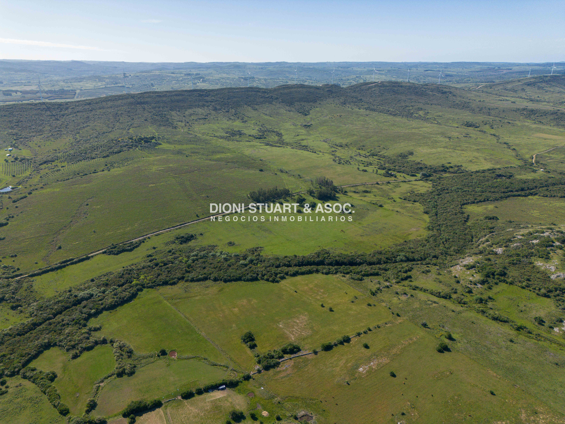 Chacra ID.833 - CHACRA DE 3 HECTAREAS EN SIERRA DE LOS CARACOLES CON ARROYO - CERCA DE MALDONADO