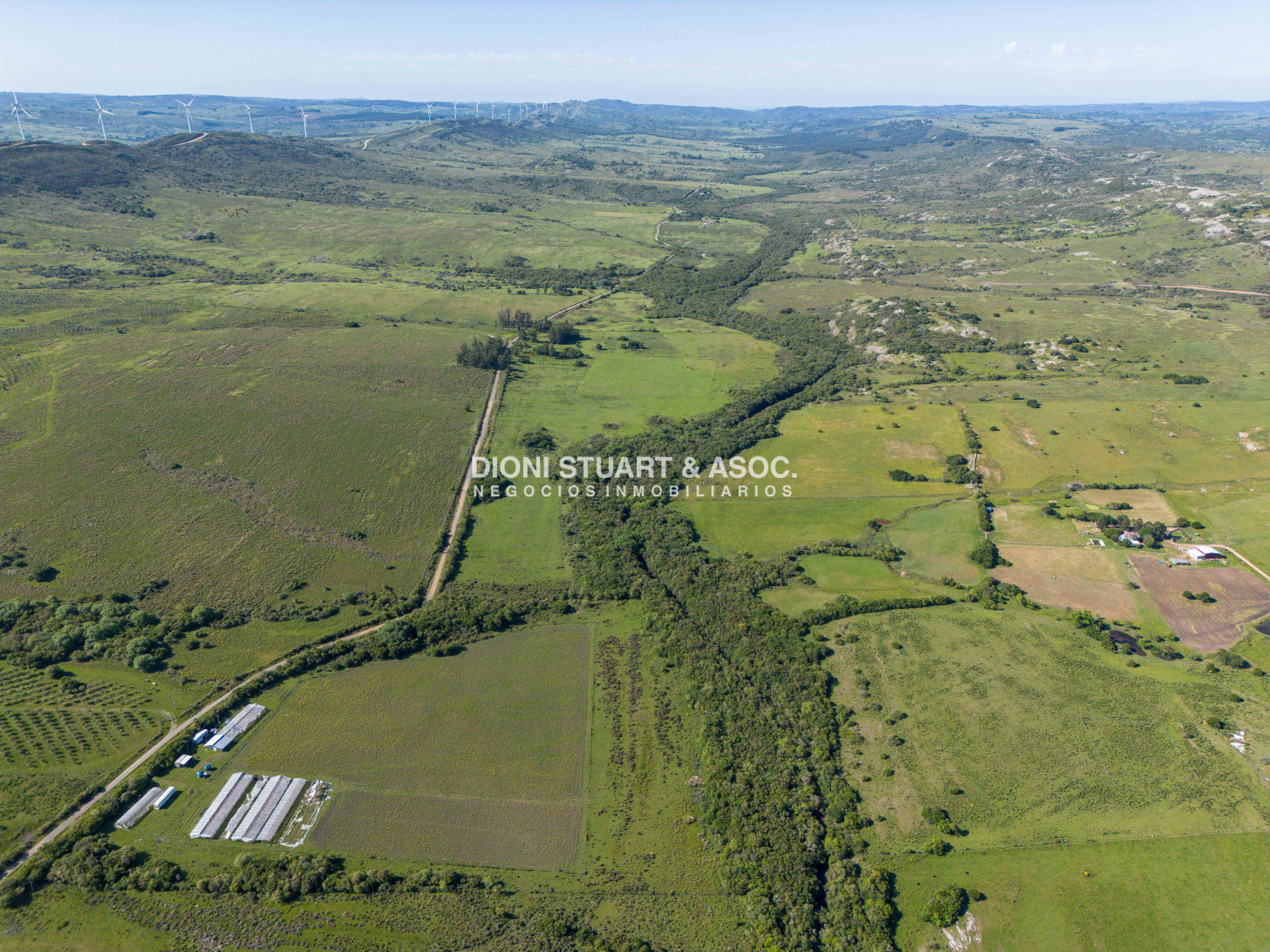 Chacra ID.833 - CHACRA DE 3 HECTAREAS EN SIERRA DE LOS CARACOLES CON ARROYO - CERCA DE MALDONADO