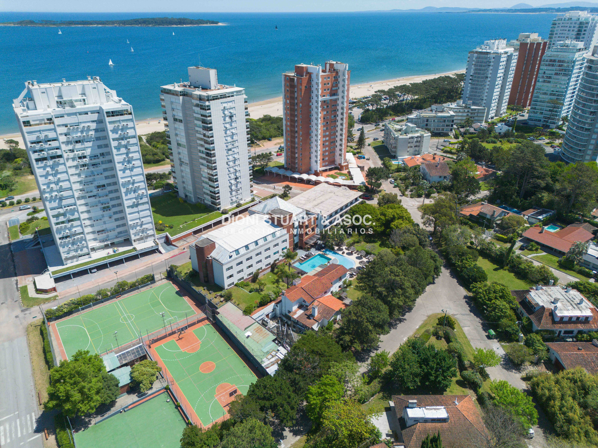 Local Comercial ID.811 - Hotel La Foret en Venta 