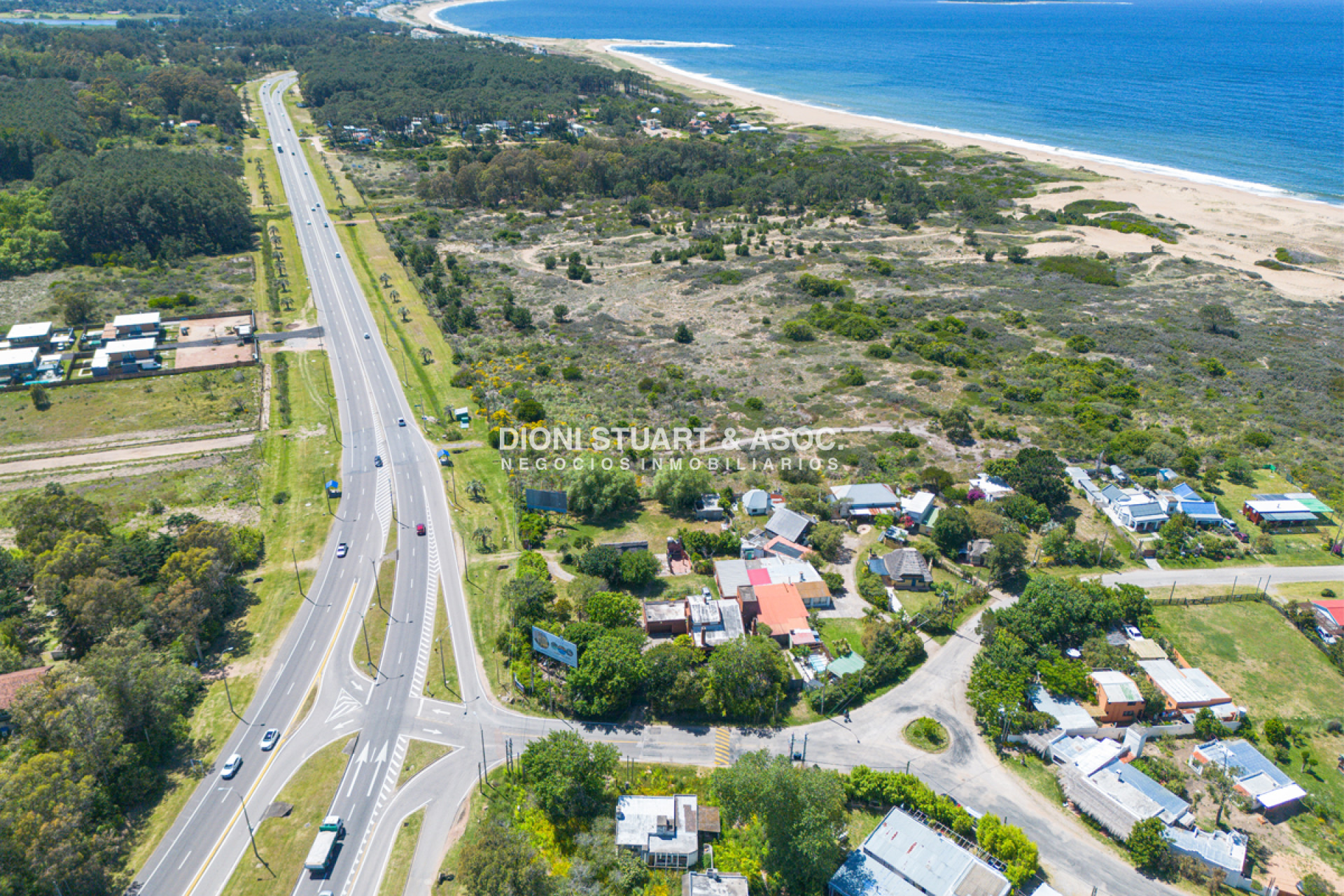 Terreno ID.586 - Oportunidad De Inversion En Punta Ballena - Terreno de 3086m2 - Posibilidad de PH 4 Pisos