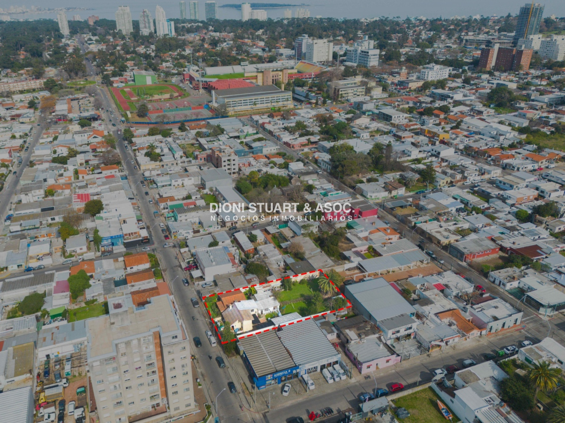 Terreno ID.787 - Terreno En Centro De Maldonado Apto Proyecto Ley Vis - Edificio de Bloque Medio - Estrategica Ubicacion 
