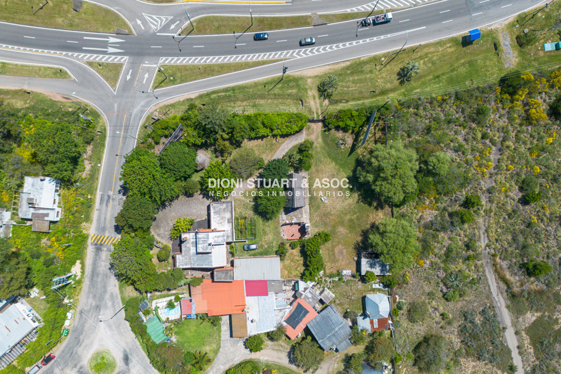 Terreno ID.586 - Oportunidad De Inversion En Punta Ballena - Terreno de 3086m2 - Posibilidad de PH 4 Pisos