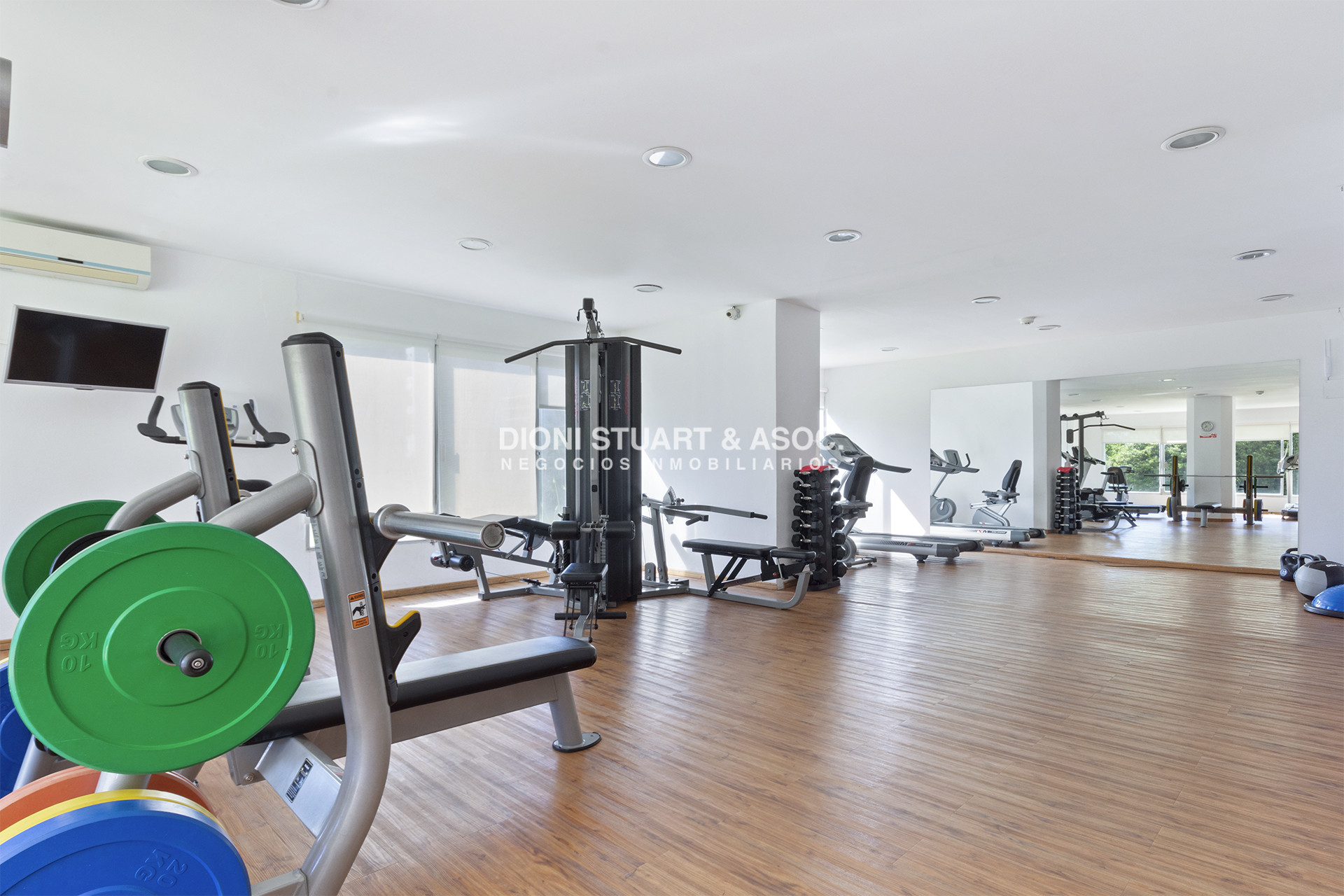 Apartamento ID.579 - Parquemar Roosevelt - Piso alto - 2 Dorm 