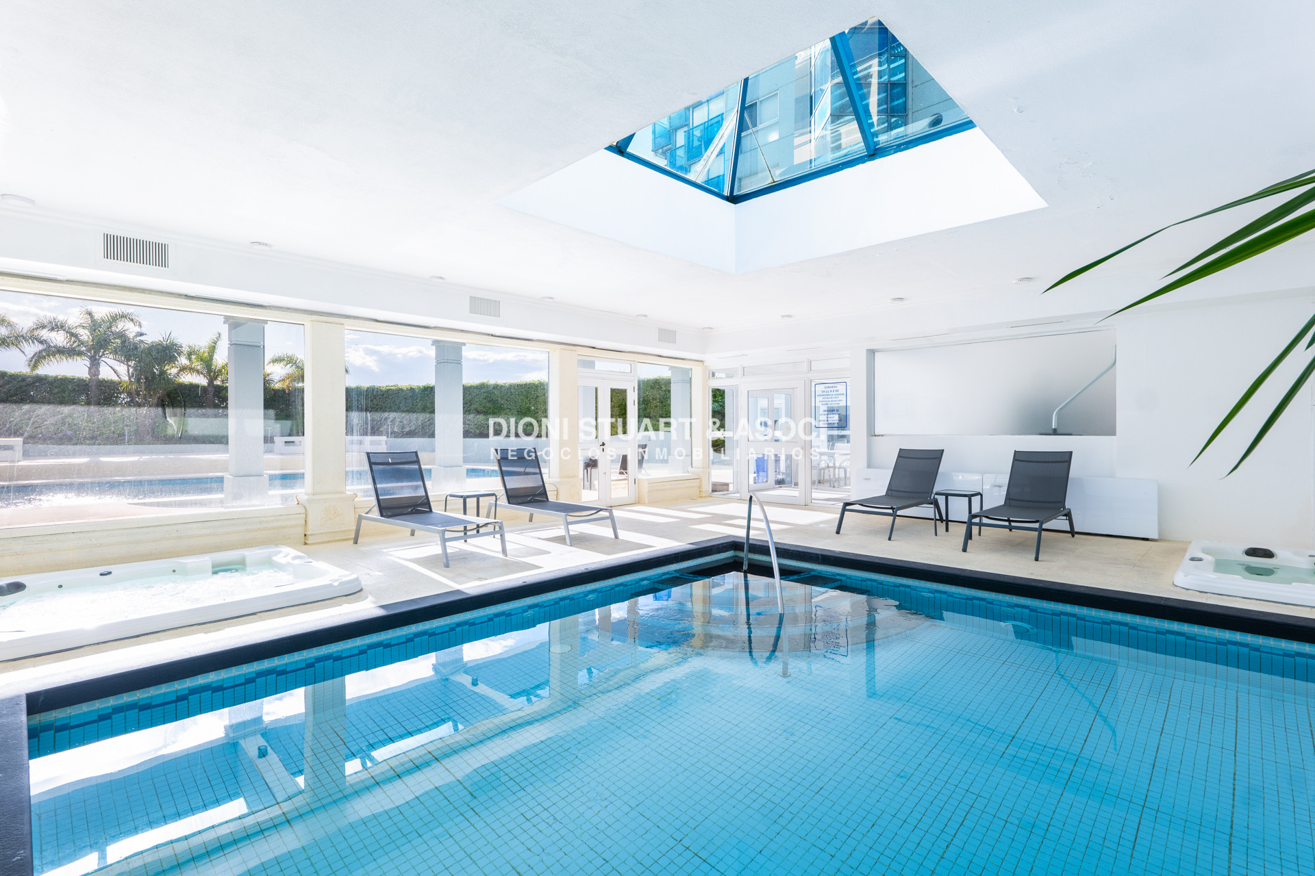 Apartamento ID.844 - Apartamento en Beverly Tower - Alquiler de Temporada - 3 Dorm en suite + Dep.