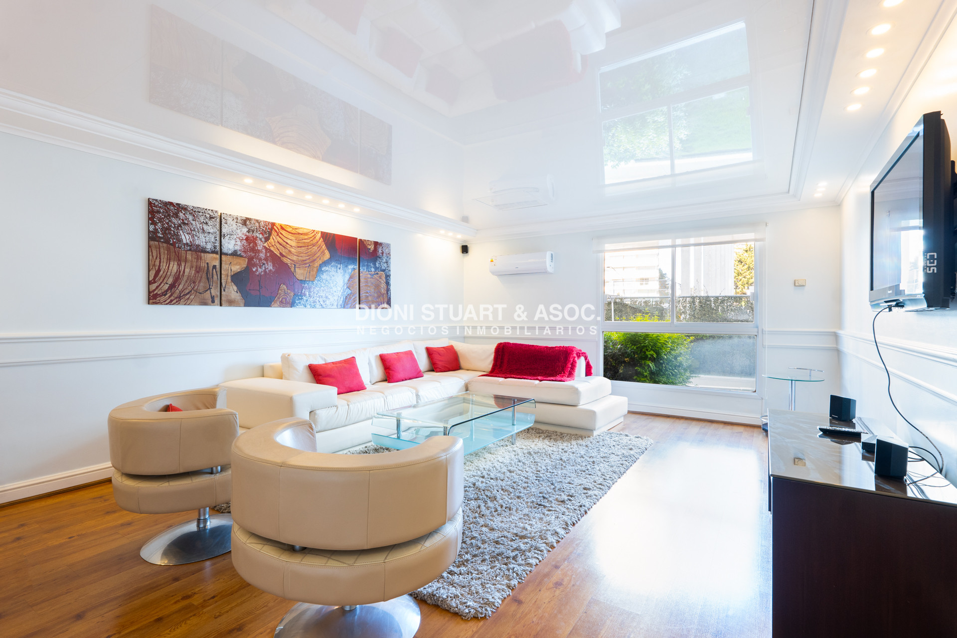 Apartamento ID.844 - Apartamento en Beverly Tower - Alquiler de Temporada - 3 Dorm en suite + Dep.