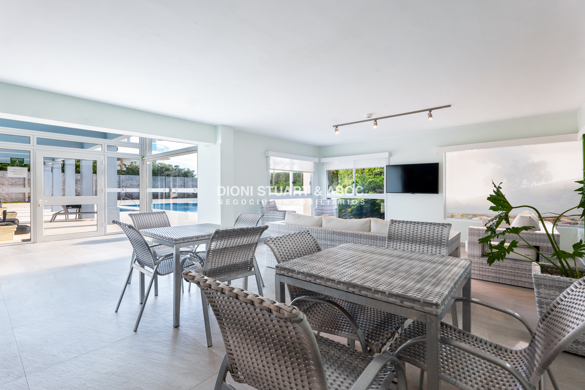 Apartamento ID.844 - Apartamento en Beverly Tower - Alquiler de Temporada - 3 Dorm en suite + Dep.