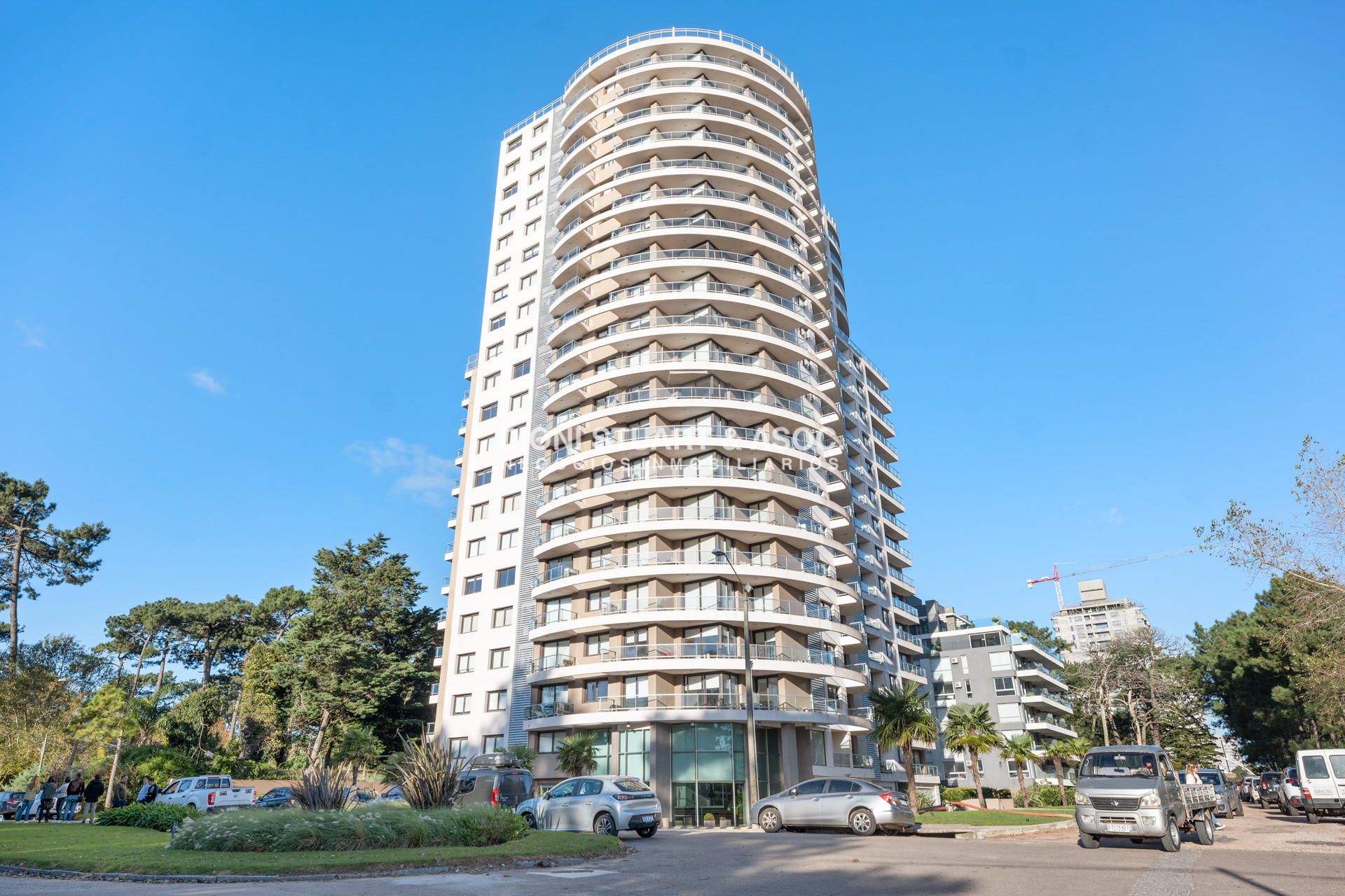 Apartamento ID.669 - Stradivarius - 3 Dormitorios - Piso Alto