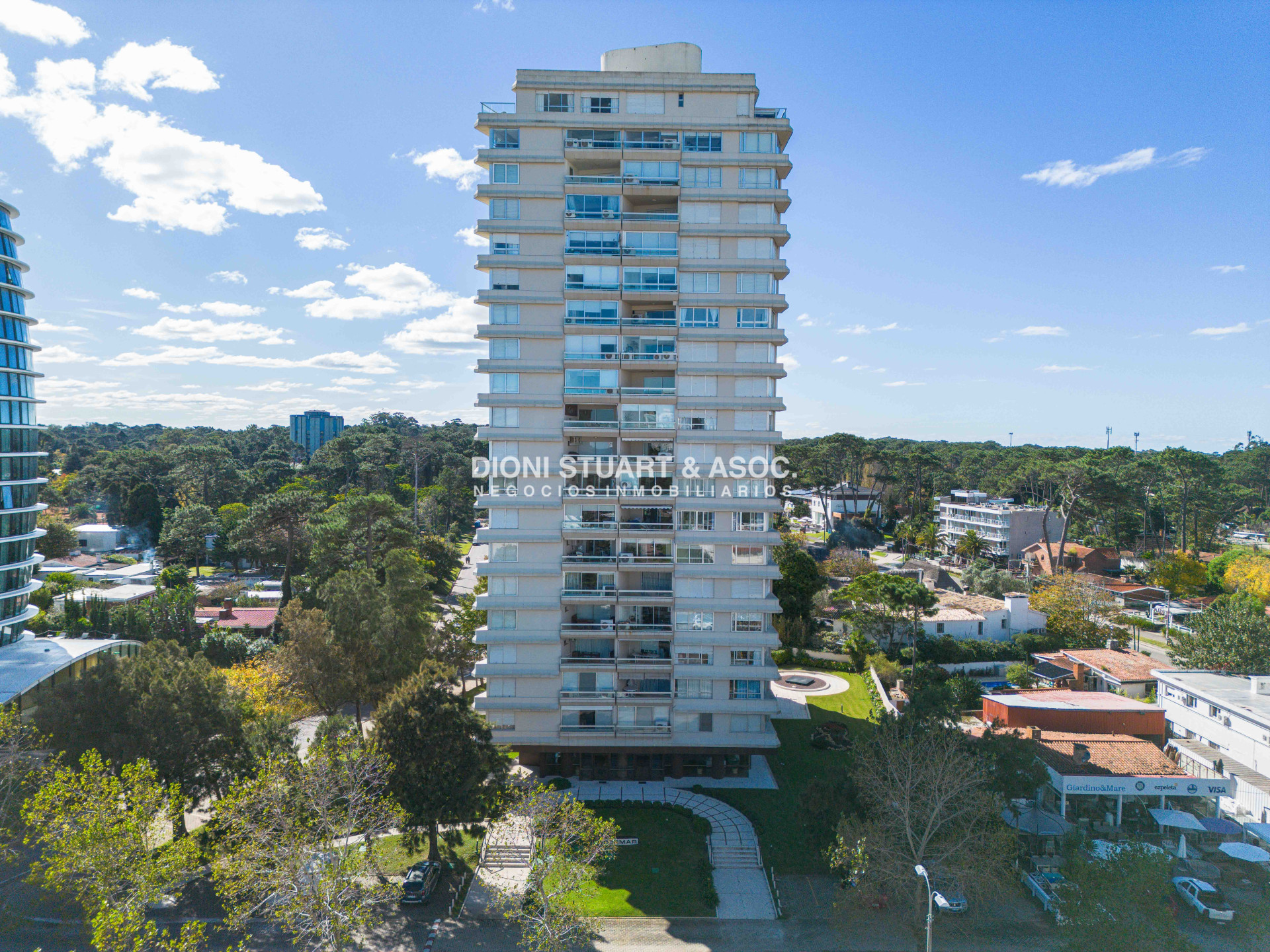 Apartamento ID.664 - Apartamento en Roosevelt - 3 Dormitorios y 3 Baños - Edificio Dormar - Punta del Este