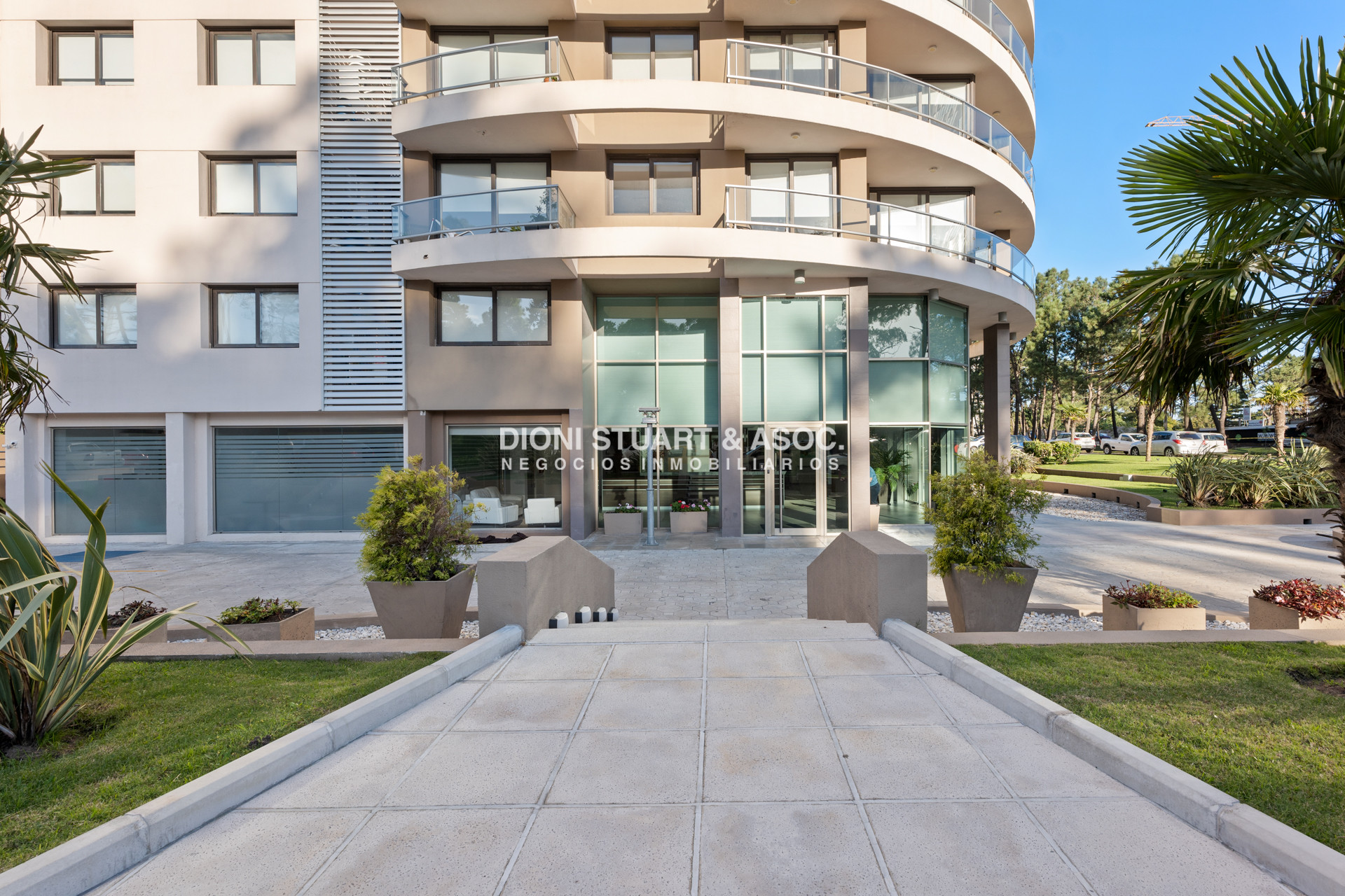 Apartamento ID.669 - Stradivarius - 3 Dormitorios - Piso Alto