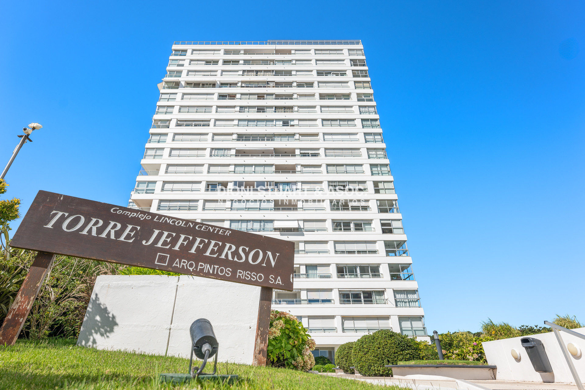Apartamento ID.602 - Torre Jefferson - 2 Dormitorios y Medio - Reciclado - Complejo Lincoln Center
