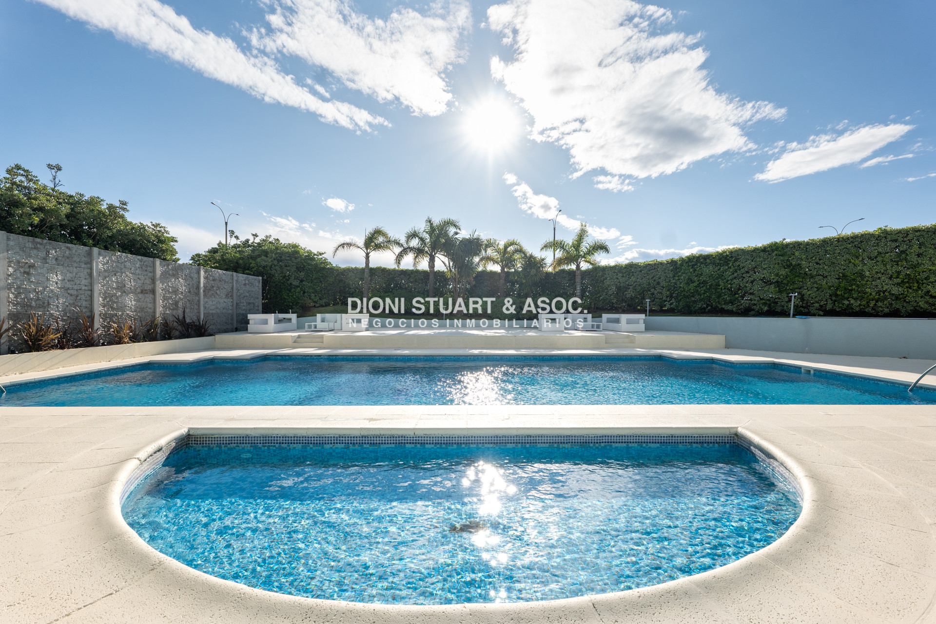 Apartamento ID.844 - Apartamento en Beverly Tower - Alquiler de Temporada - 3 Dorm en suite + Dep.