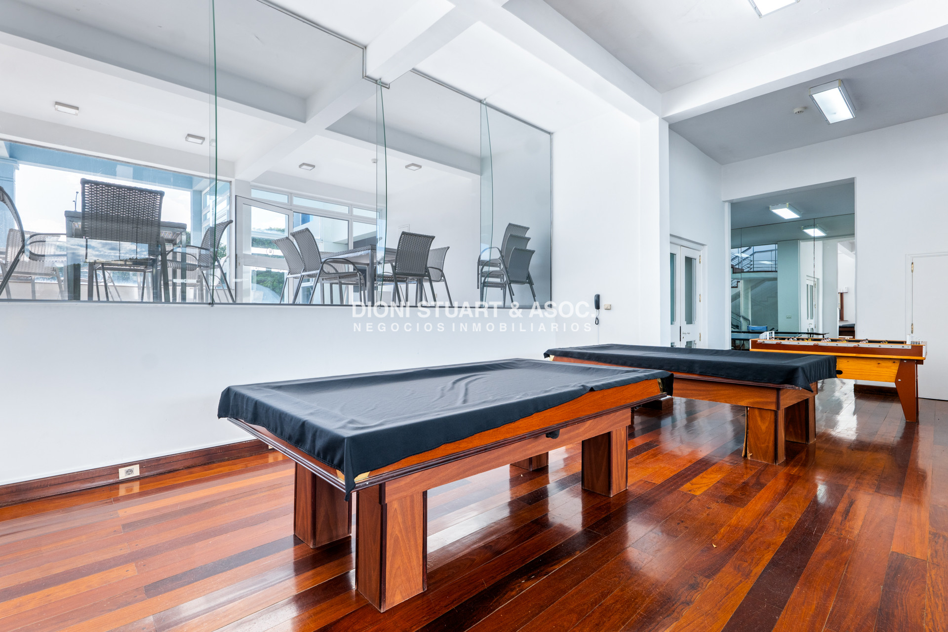 Apartamento ID.844 - Apartamento en Beverly Tower - Alquiler de Temporada - 3 Dorm en suite + Dep.