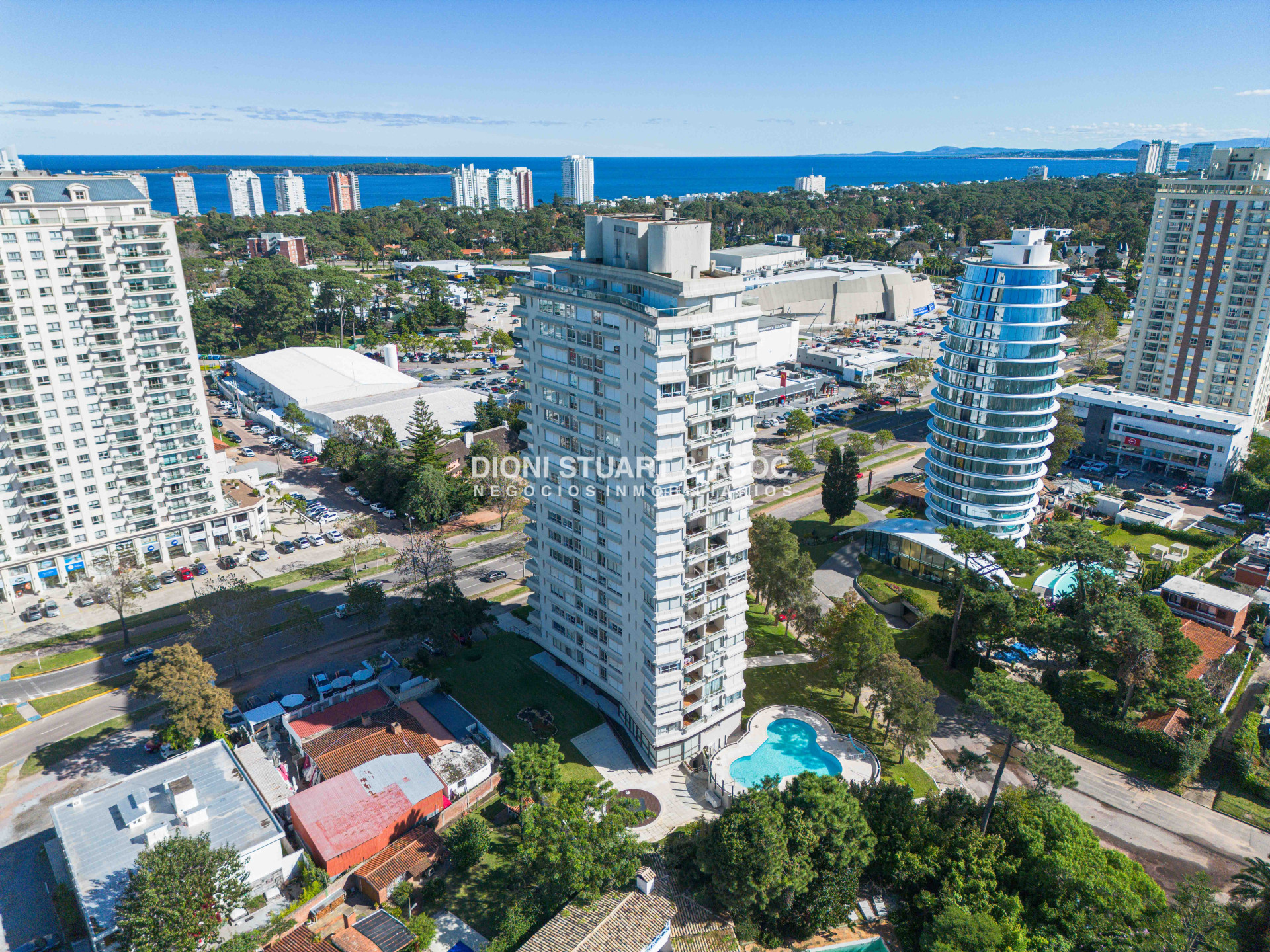 Apartamento ID.664 - Apartamento en Roosevelt - 3 Dormitorios y 3 Baños - Edificio Dormar - Punta del Este