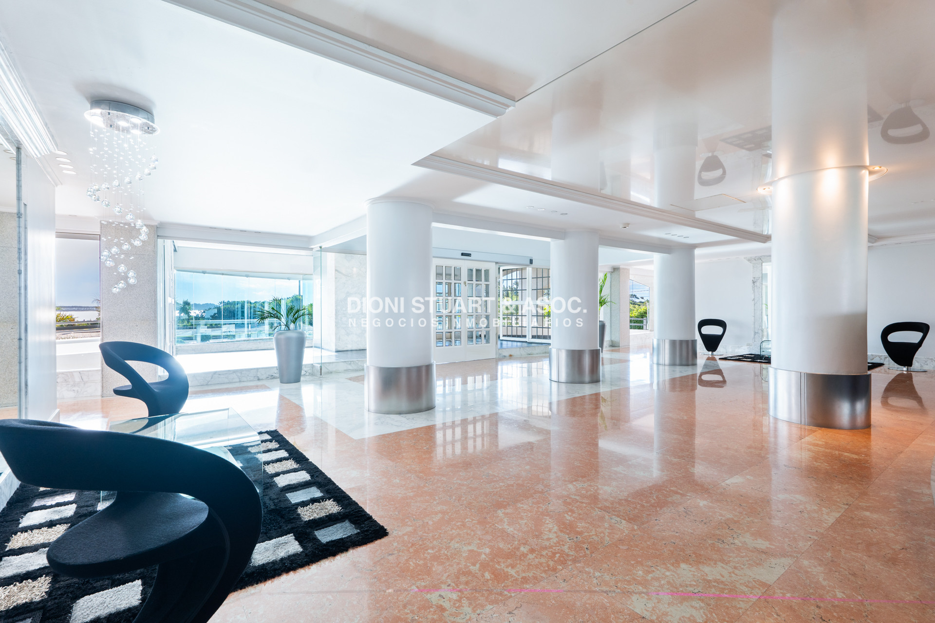Apartamento ID.844 - Apartamento en Beverly Tower - Alquiler de Temporada - 3 Dorm en suite + Dep.