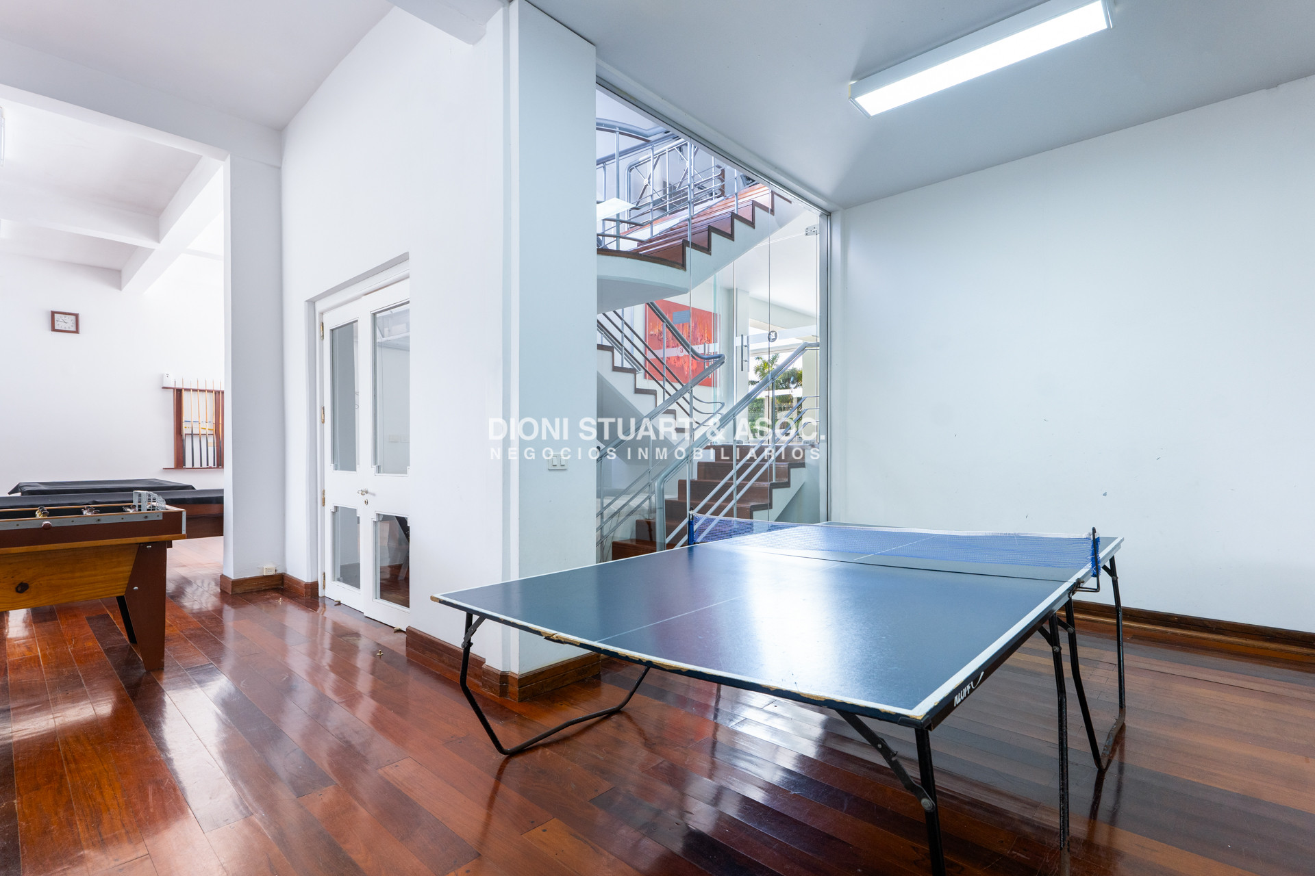 Apartamento ID.844 - Apartamento en Beverly Tower - Alquiler de Temporada - 3 Dorm en suite + Dep.