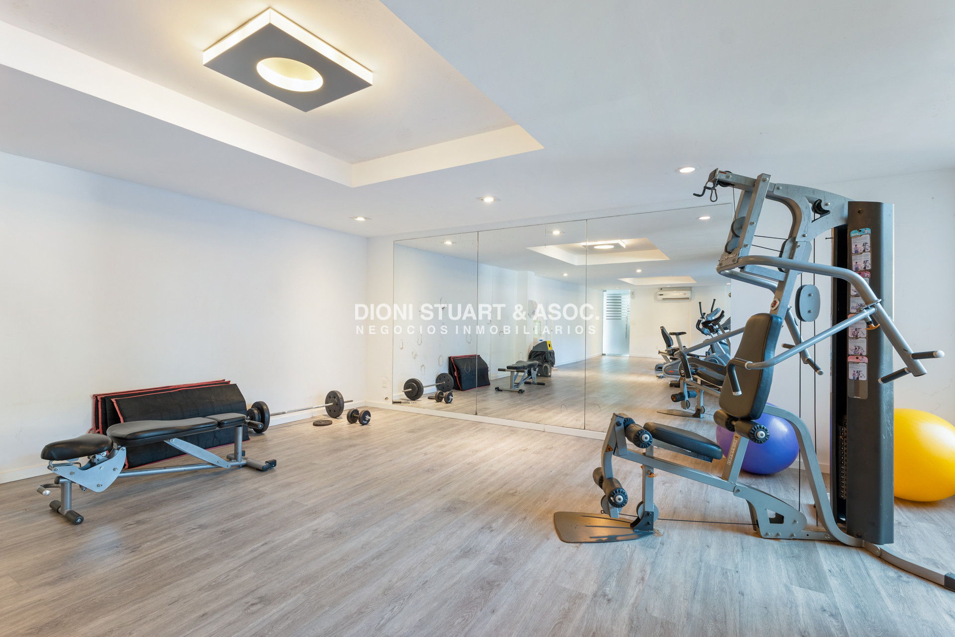 Apartamento ID.669 - Stradivarius - 3 Dormitorios - Piso Alto