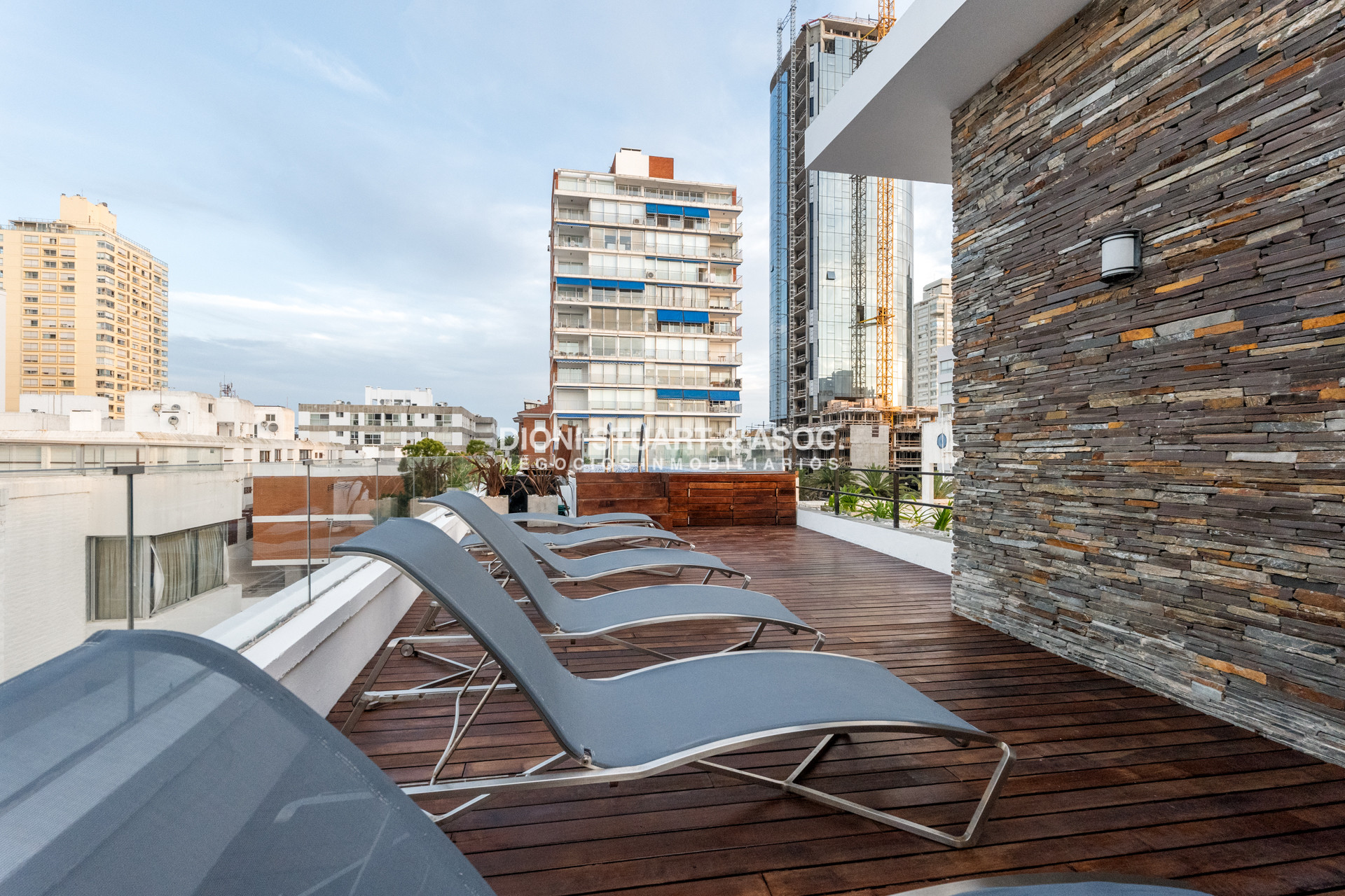 Apartamento ID.905 - LE BLEU - DEPARTAMENTO FRENTE AL PUERTO PENT HOUSE - 3 DORM EN SUITES + DEP.
