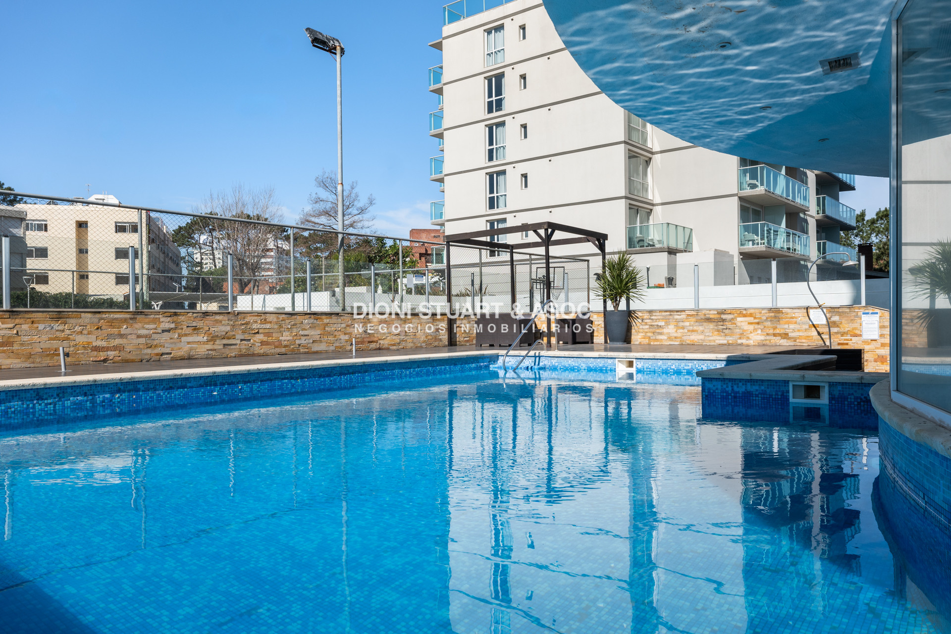 Apartamento ID.739 - DEPARTAMENTO EN VENTA EN CASINO TOWER - 2 DORM EN SUITE - TODOS LOS AMENITIES