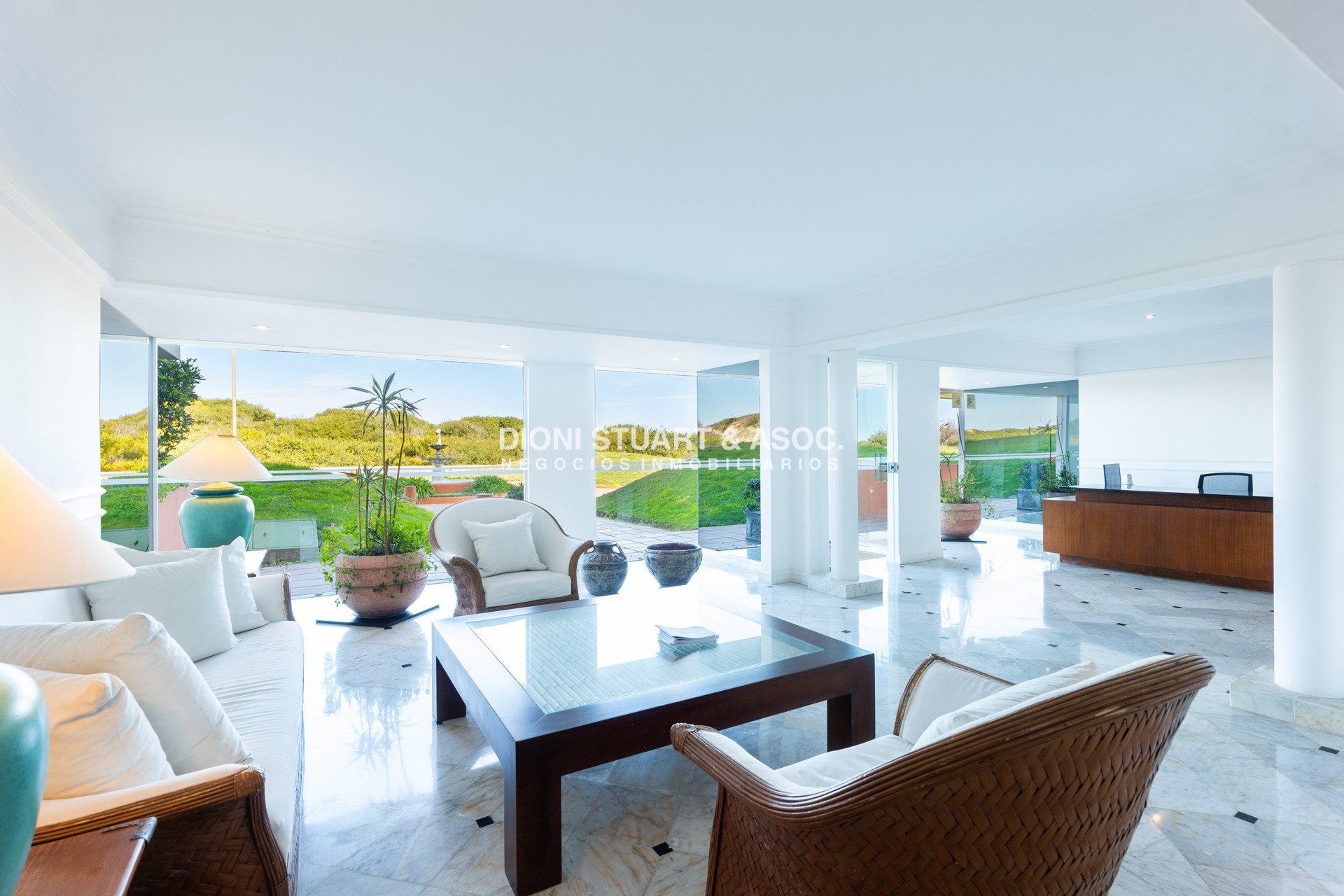 Apartamento ID.760 - DEPARTAMENTO EN VENTA EN PLAYA BRAVA PRIMER LINEA 4 DORMITORIOS EN SUITE - EDIF. AGUAS AZULES