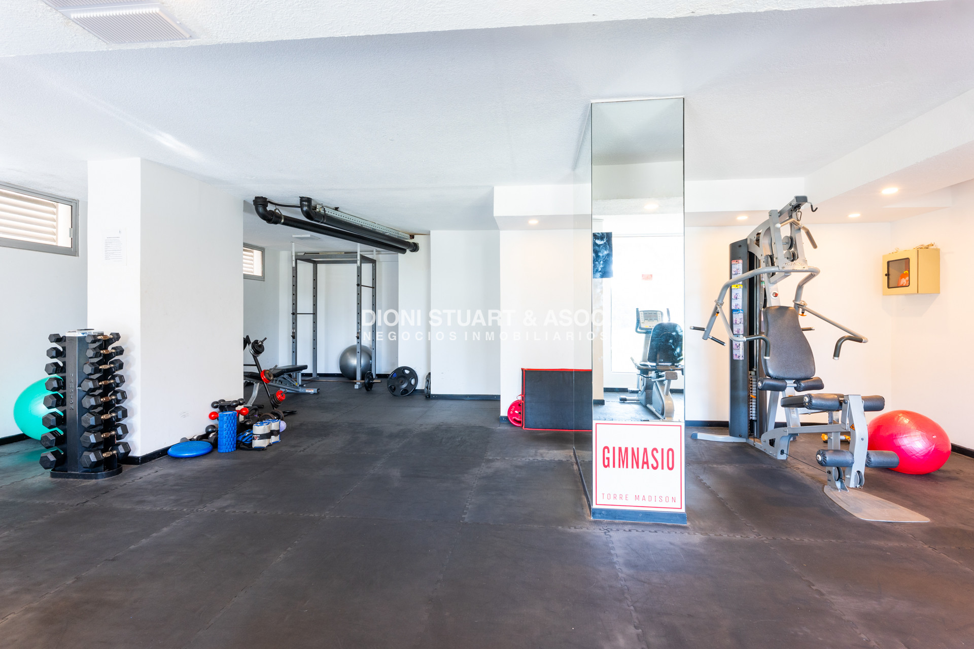 Apartamento ID.399 - Apartamento en Venta en Playa Mansa - Complejo Lincoln Center - Todos Los Amenities - 2 Dorm 