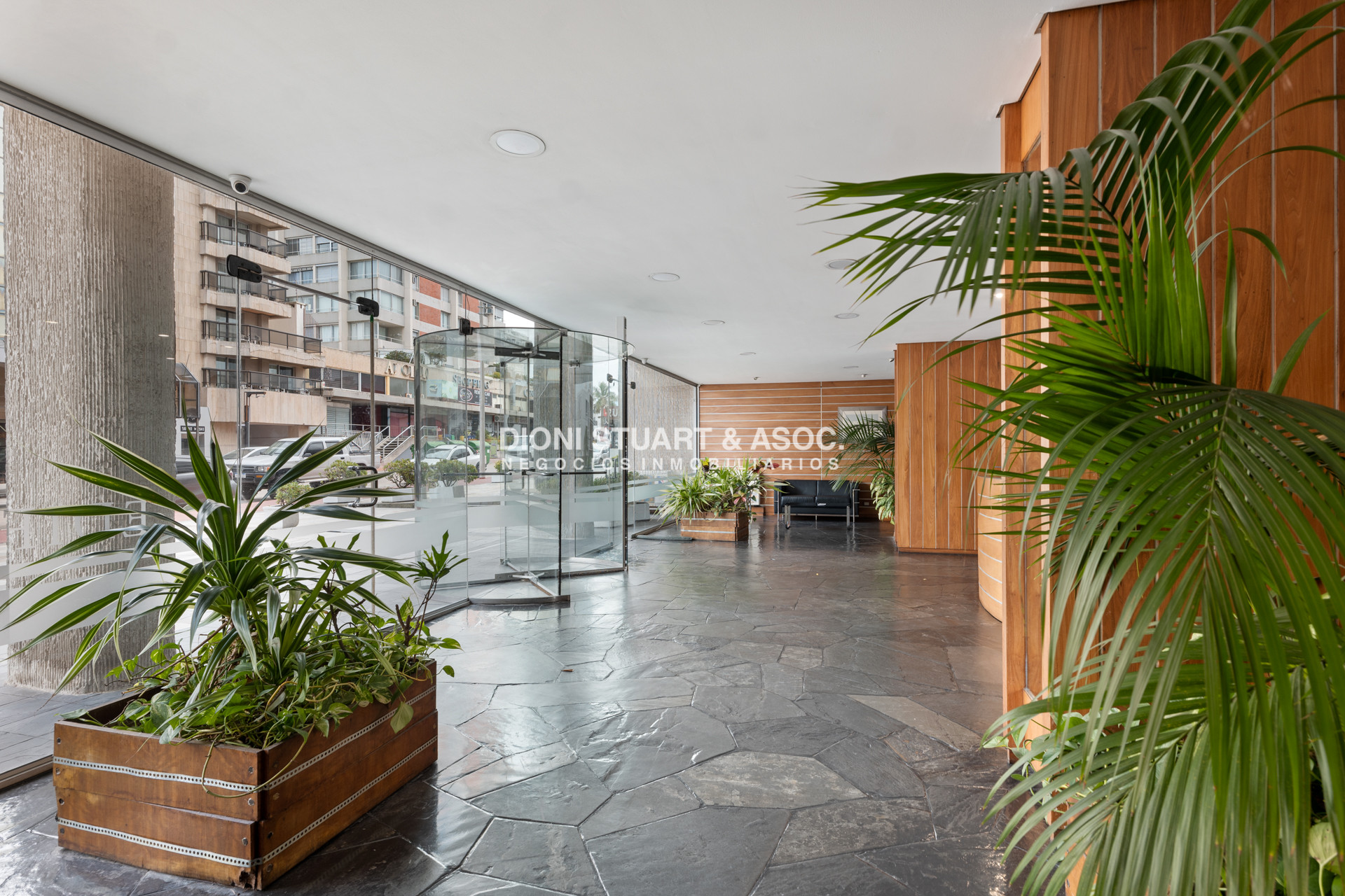 Apartamento ID.681 - Apartamento En Venta - En Gorlero - Peninsula - 2 Dormitorios - Edificio Michelangelo