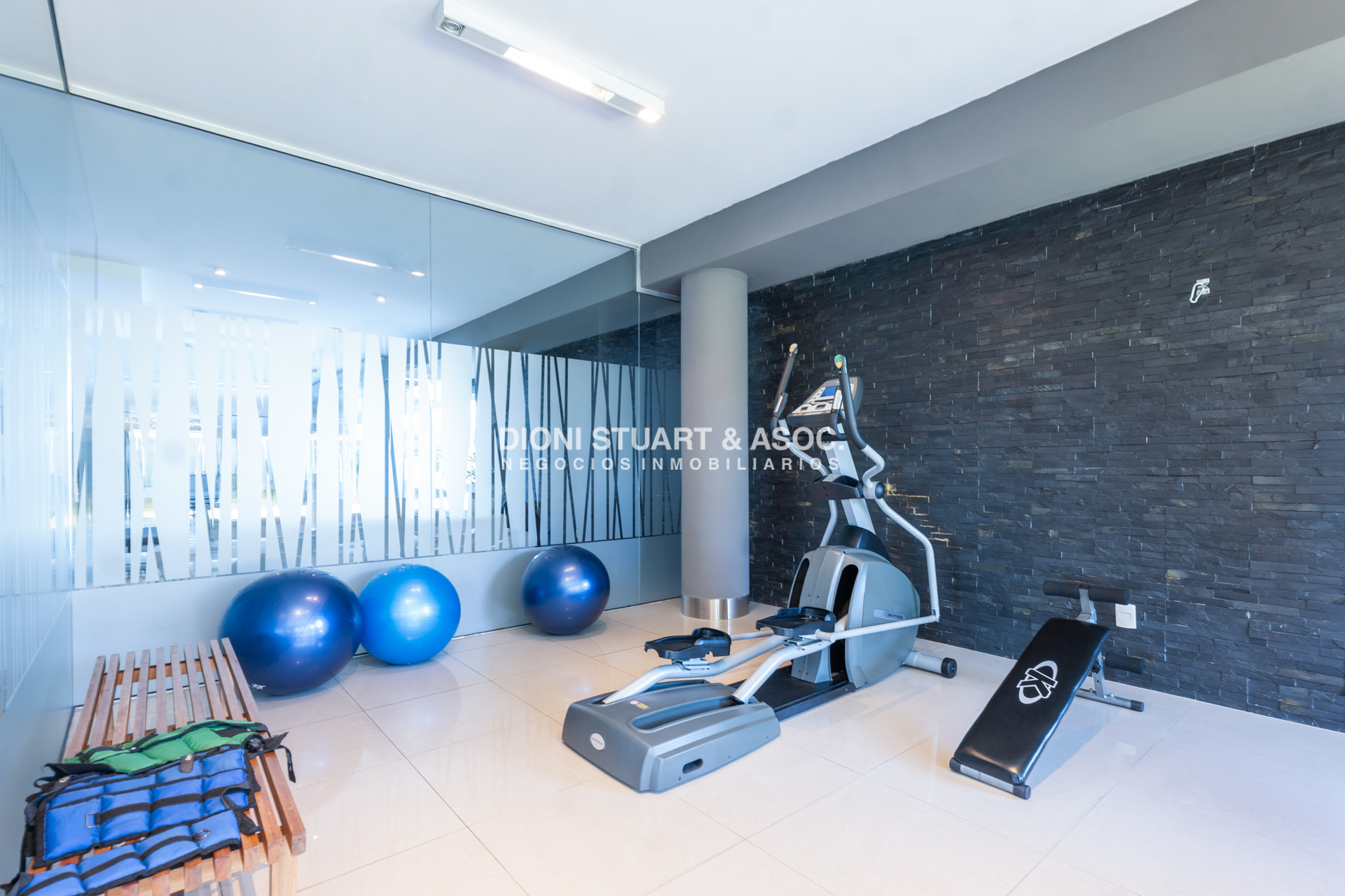 Apartamento ID.991 - PENT HOUSE CON BARBACOA EN VENTA - PLAYA BRAVA - 3 DORMITORIOS EN SUITE EDIFICIO BLUE MARINE