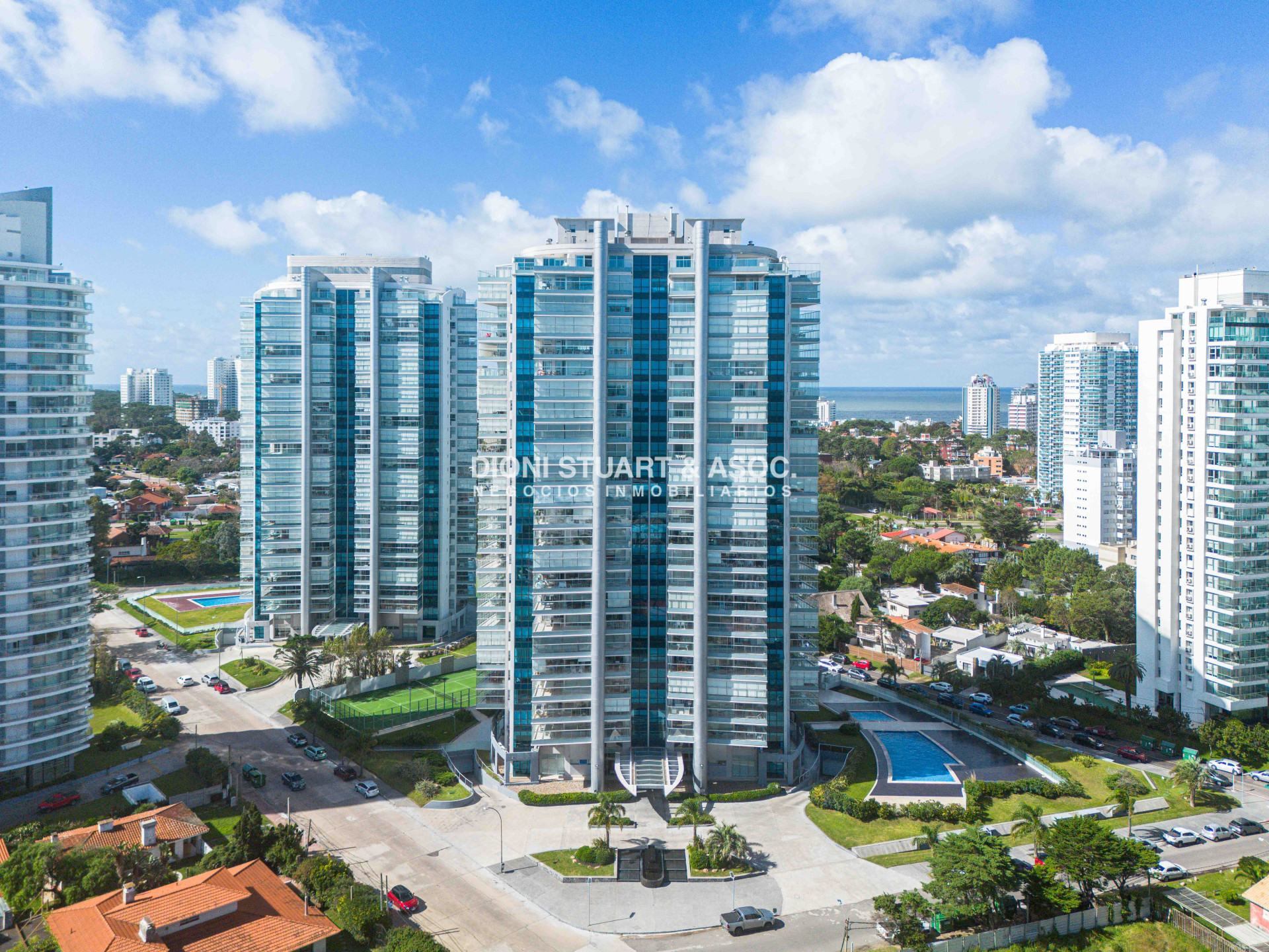 Apartamento ID.660 - Alquiler Anual o Invernal - Temporada  - Miami Boulevard I - 2 Dormitorios - Todos los Amenities - Playa Mansa