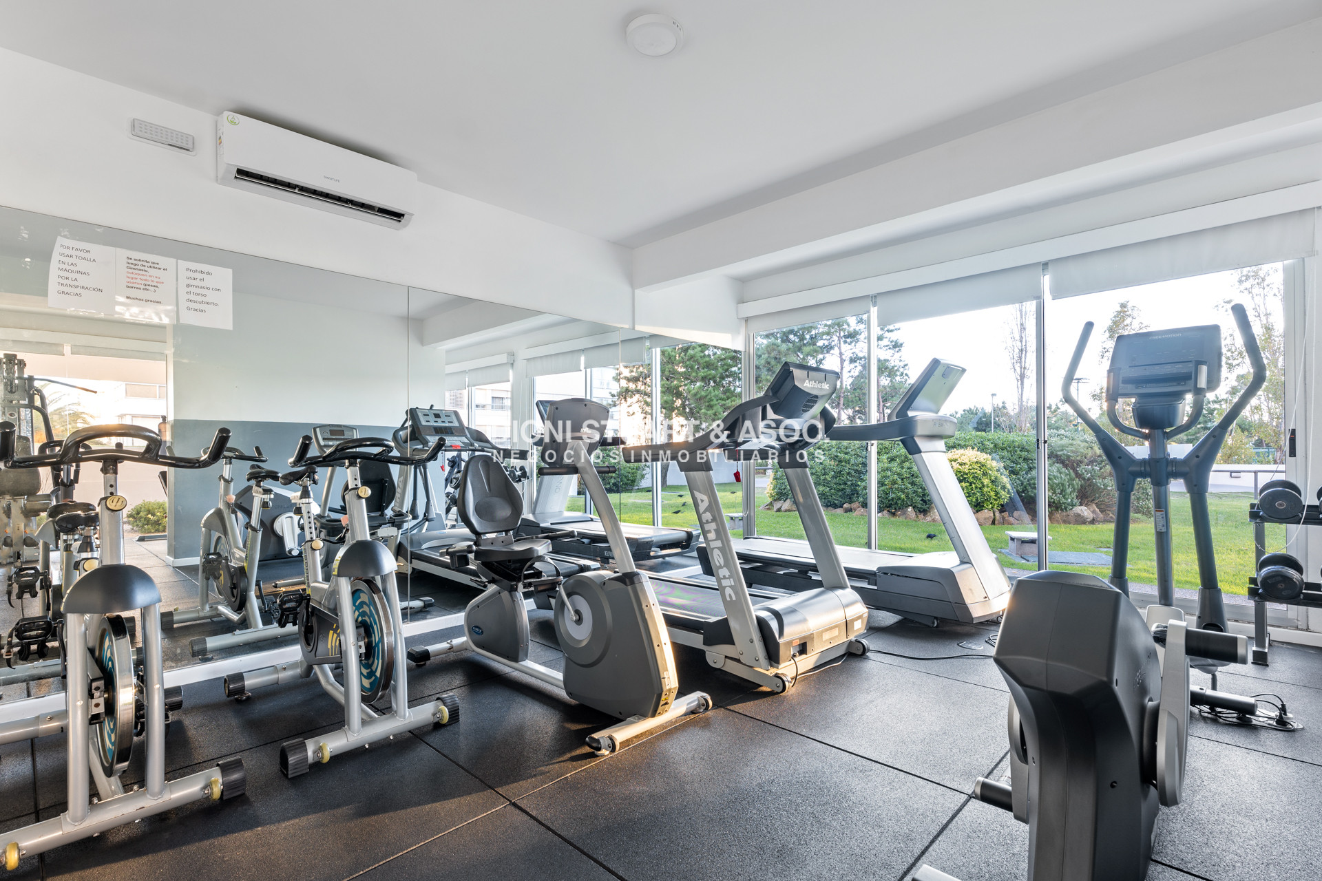 Apartamento ID.922 - PENT HOUSE DUPLEX EN LA MANSA - 4 DORM Y DEP - COMPLEJO LINCOLN CENTER - TORRE WILSON