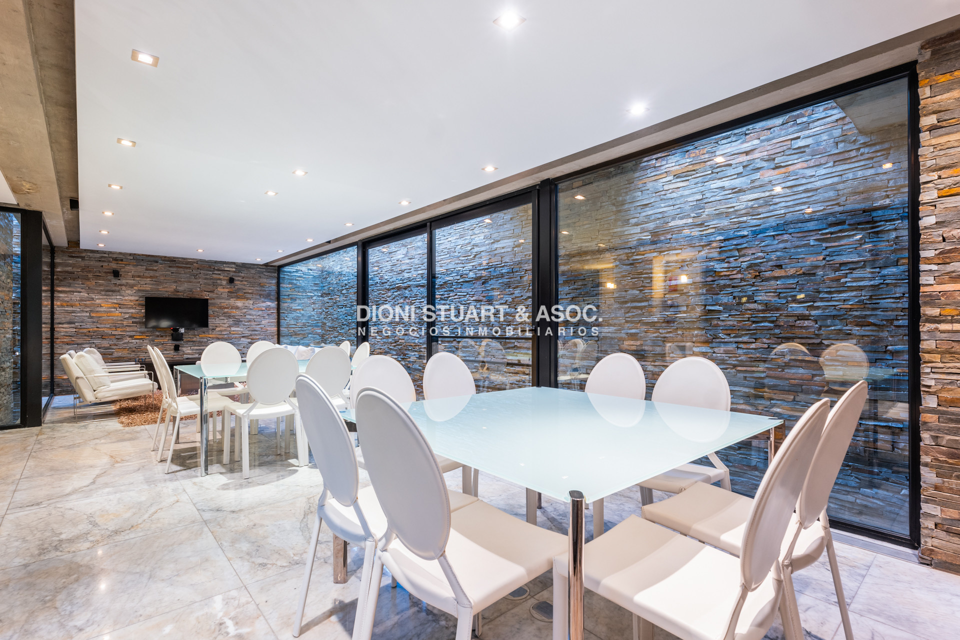 Apartamento ID.905 - LE BLEU - DEPARTAMENTO FRENTE AL PUERTO PENT HOUSE - 3 DORM EN SUITES + DEP.