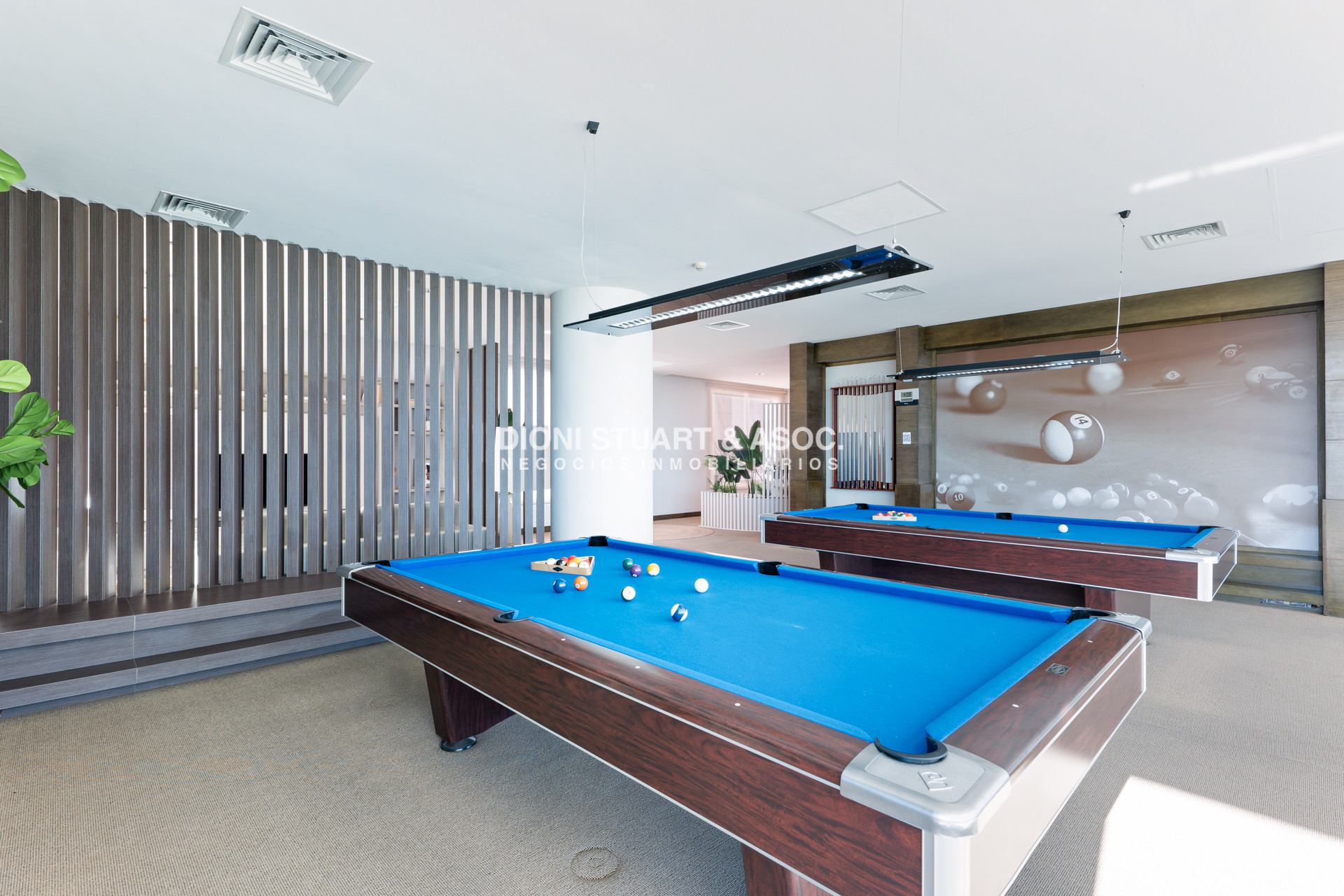 Apartamento ID.910 - DEPARTAMENTO DUPLEX EN AQUARELA - PLAYA MANSA - 4 DORM EN SUITE + DEPENDENCIA