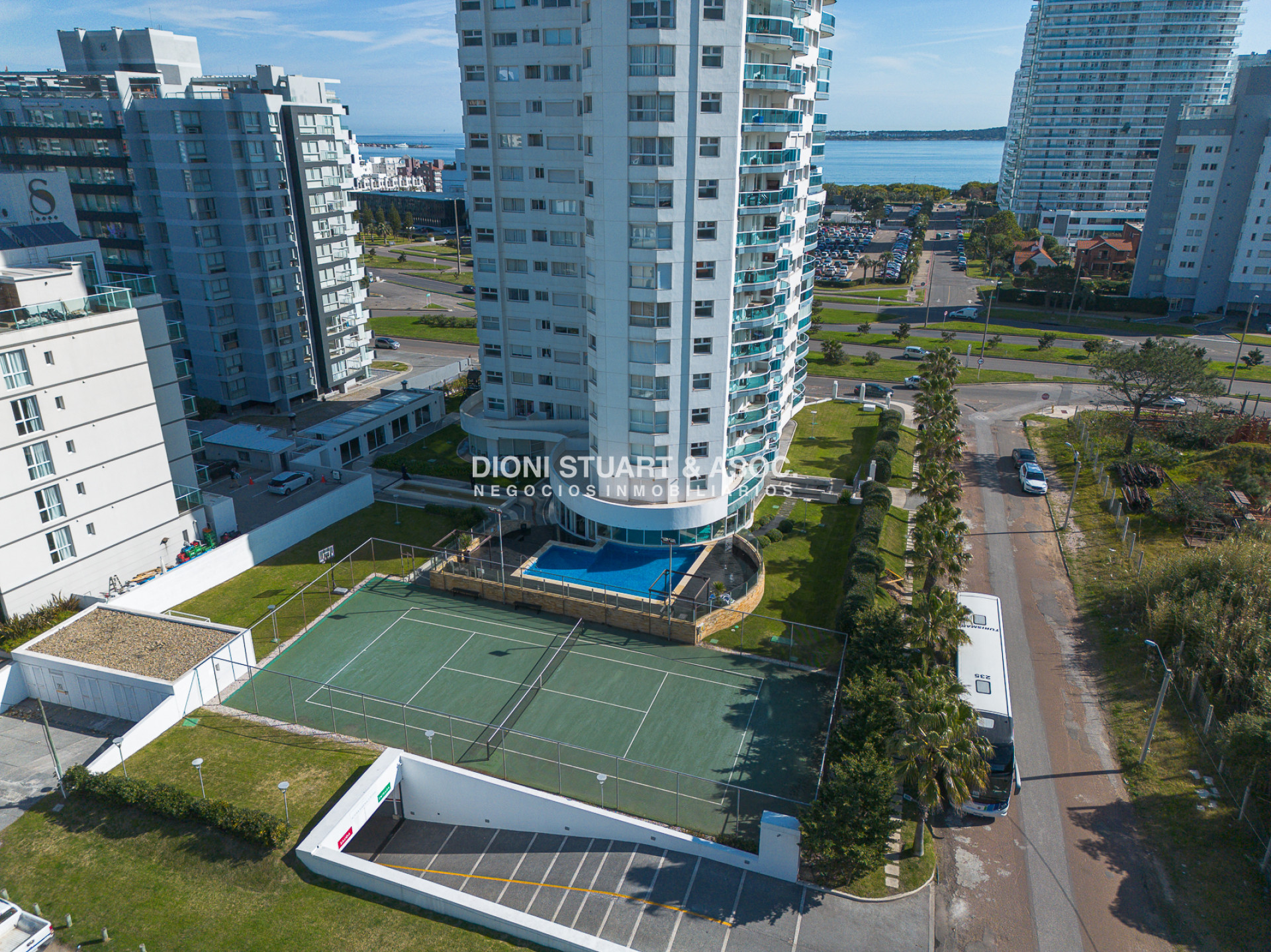 Apartamento ID.662 - CASINO TOWER - EN VENTA - 2 DORM - TIPOLOGÍA 05