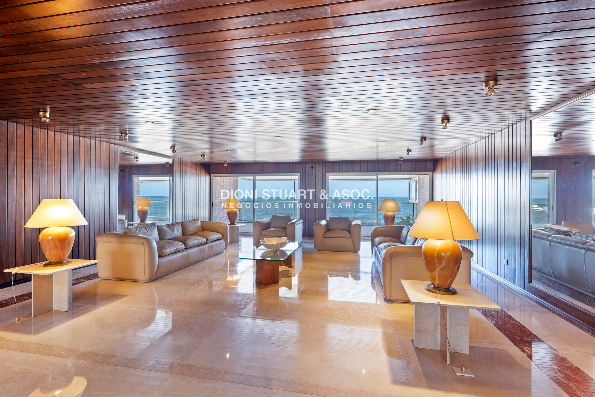 Apartamento ID.748 - Edificio Carmel - Apartamento de 3 Dorm y Dependencia - Punta del Este